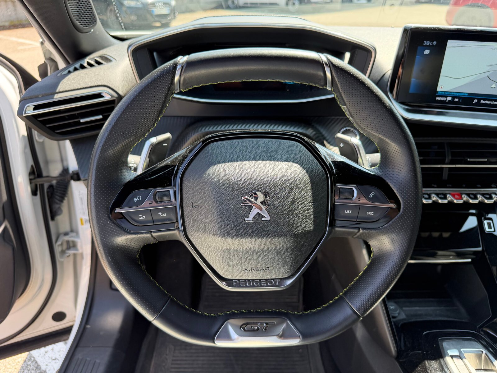 PEUGEOT 2008 II 1.5 BlueHDi EAT8 S&S 130 cv Boîte auto