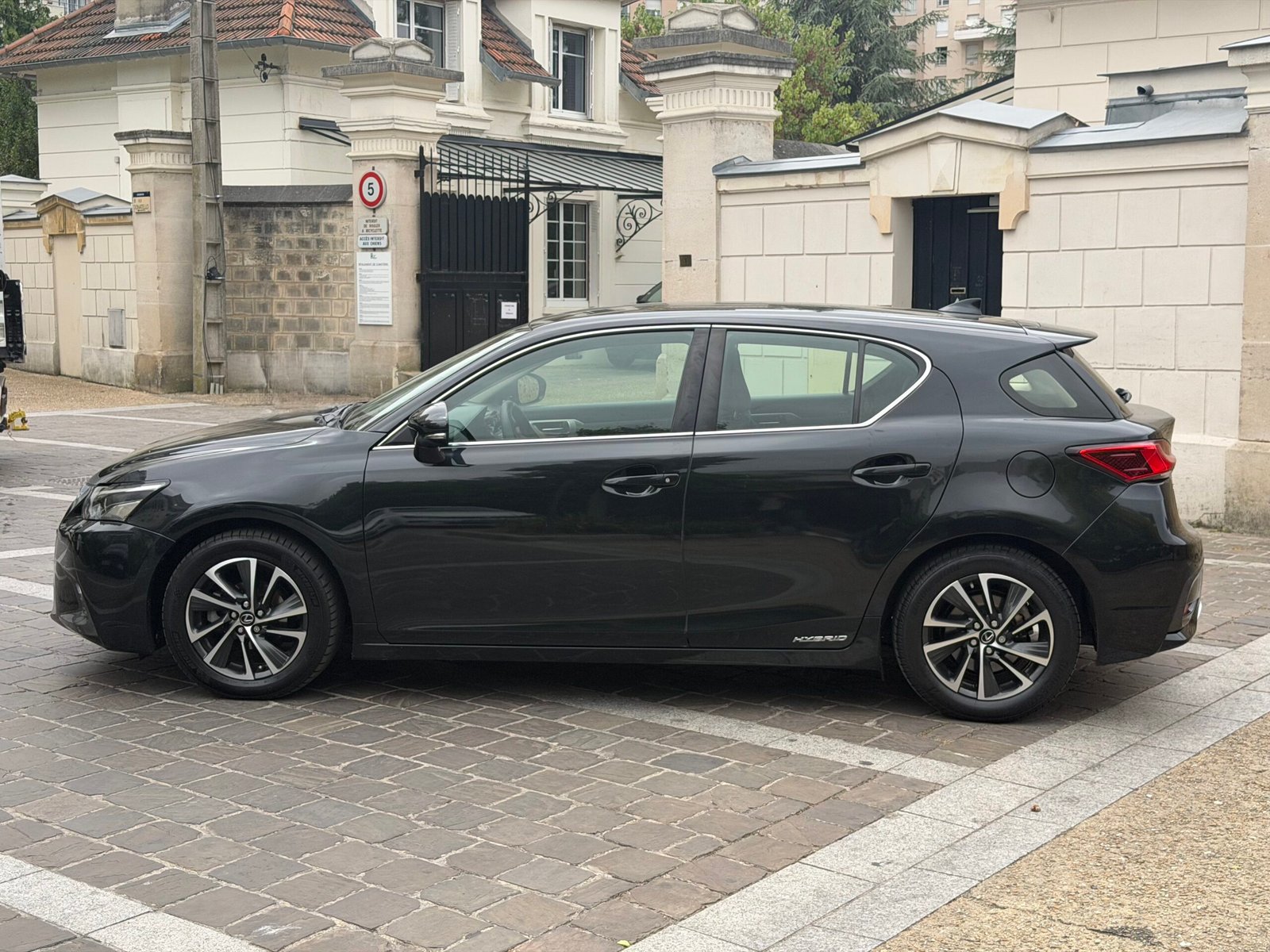 Lexus CT 200H 136ch BUSINESS