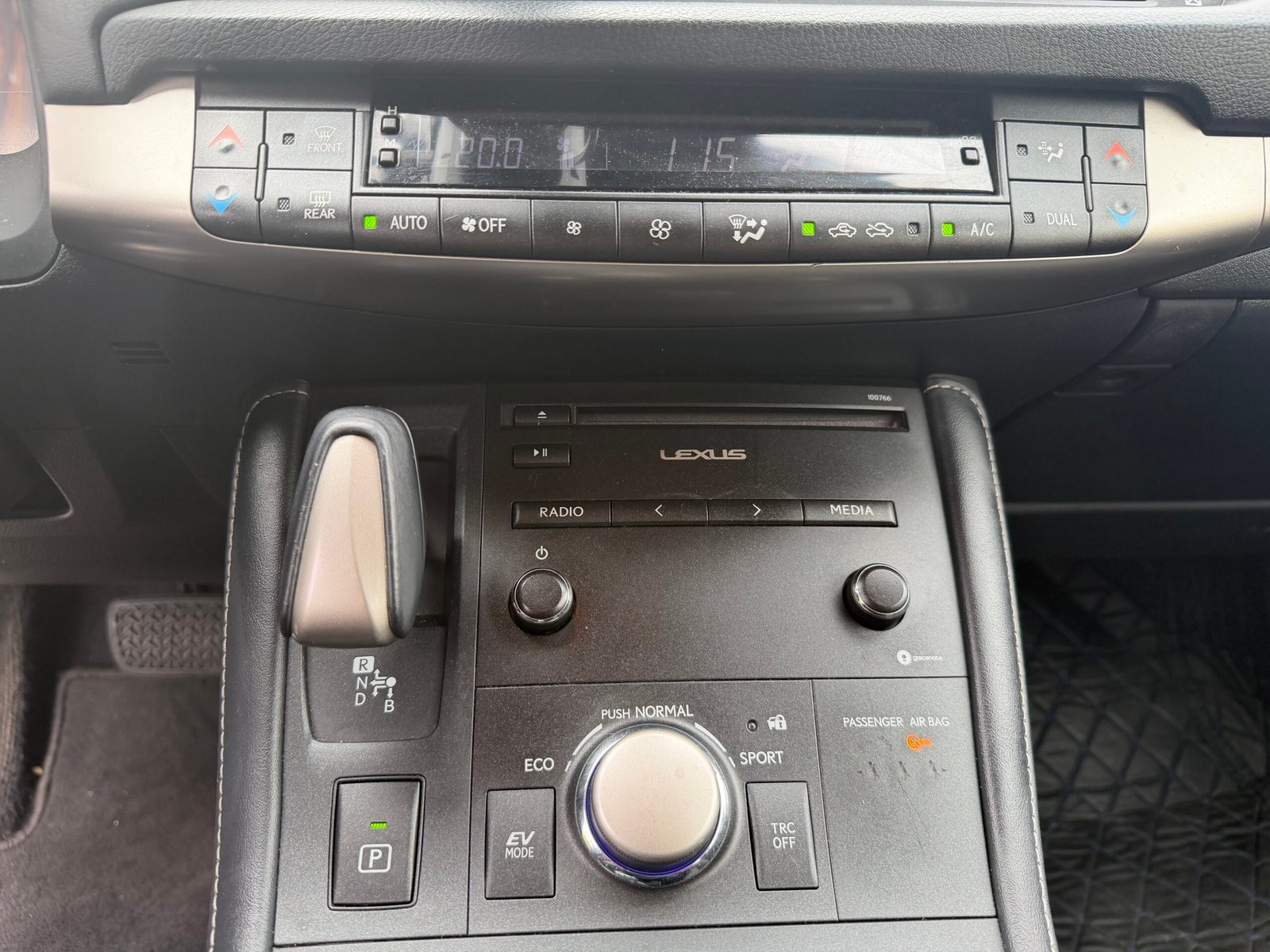 Lexus CT 200H 136ch BUSINESS