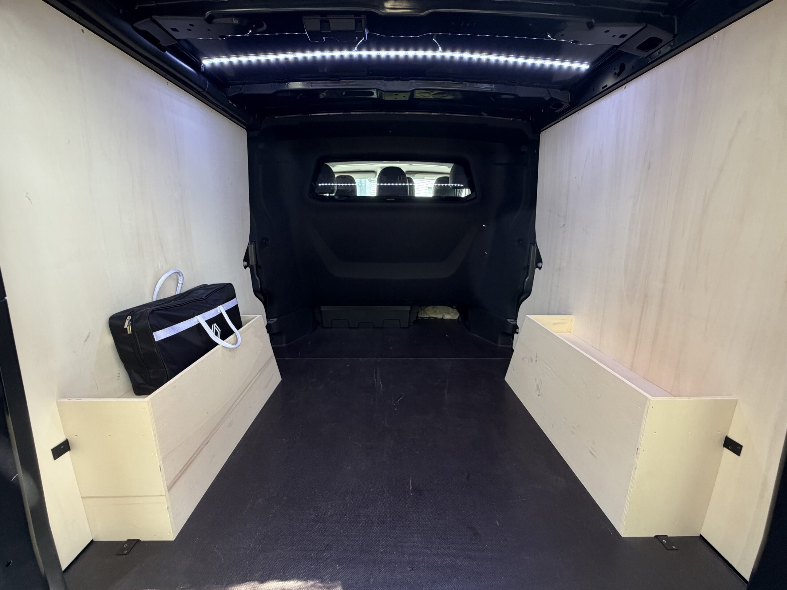 RENAULT Trafic Advance III Fourgon Phase 3 L2H1 3.0T 2.0 dCi 16V S&S 170 cv