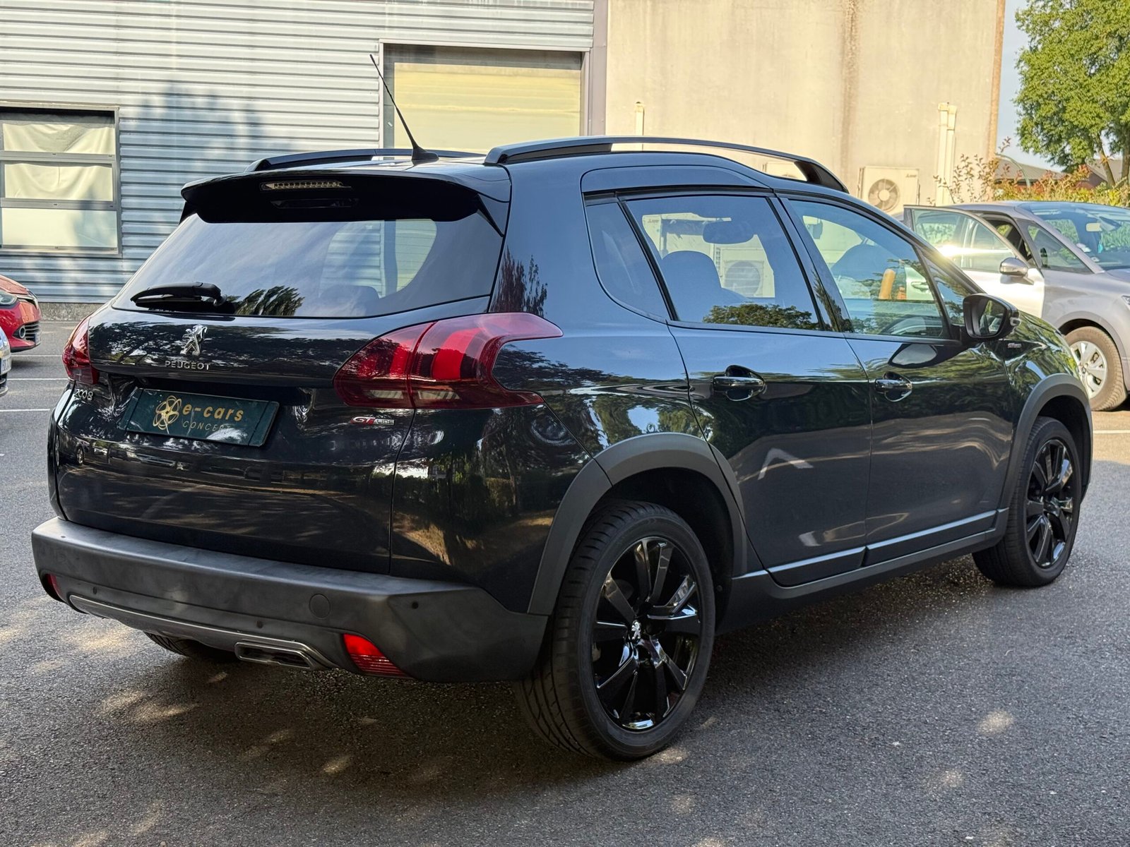 PEUGEOT 2008 GT Line 5HB 1.2 THP Puretech 12V FAP S&S EAT6 110 cv Boîte auto