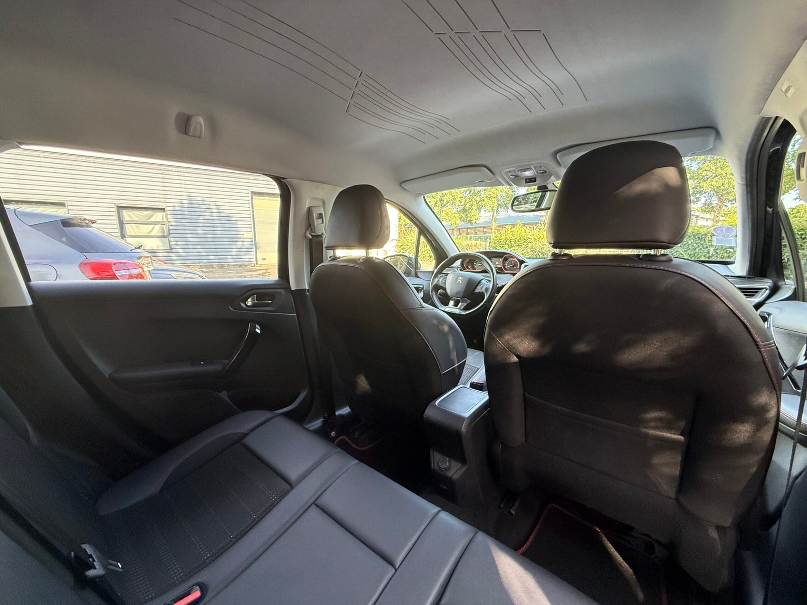 PEUGEOT 2008 GT Line 5HB 1.2 THP Puretech 12V FAP S&S EAT6 110 cv Boîte auto