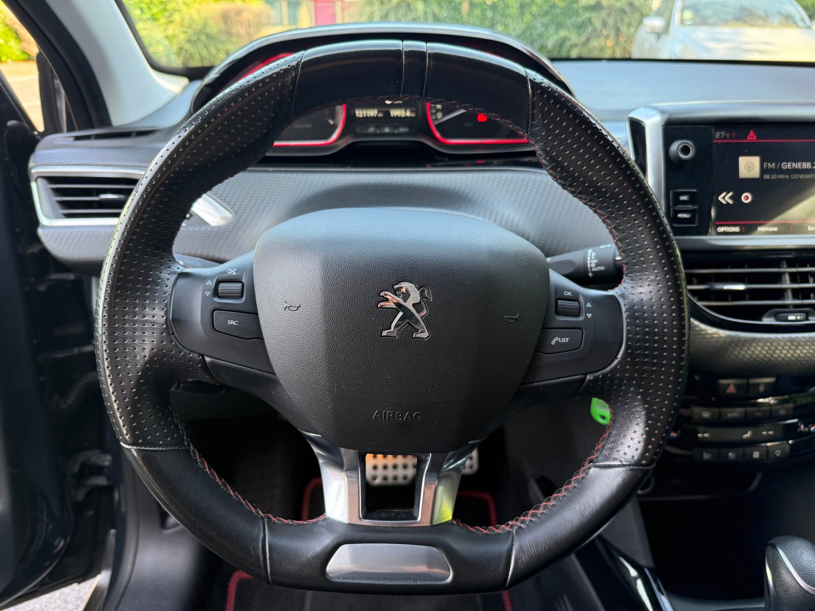 PEUGEOT 2008 GT Line 5HB 1.2 THP Puretech 12V FAP S&S EAT6 110 cv Boîte auto