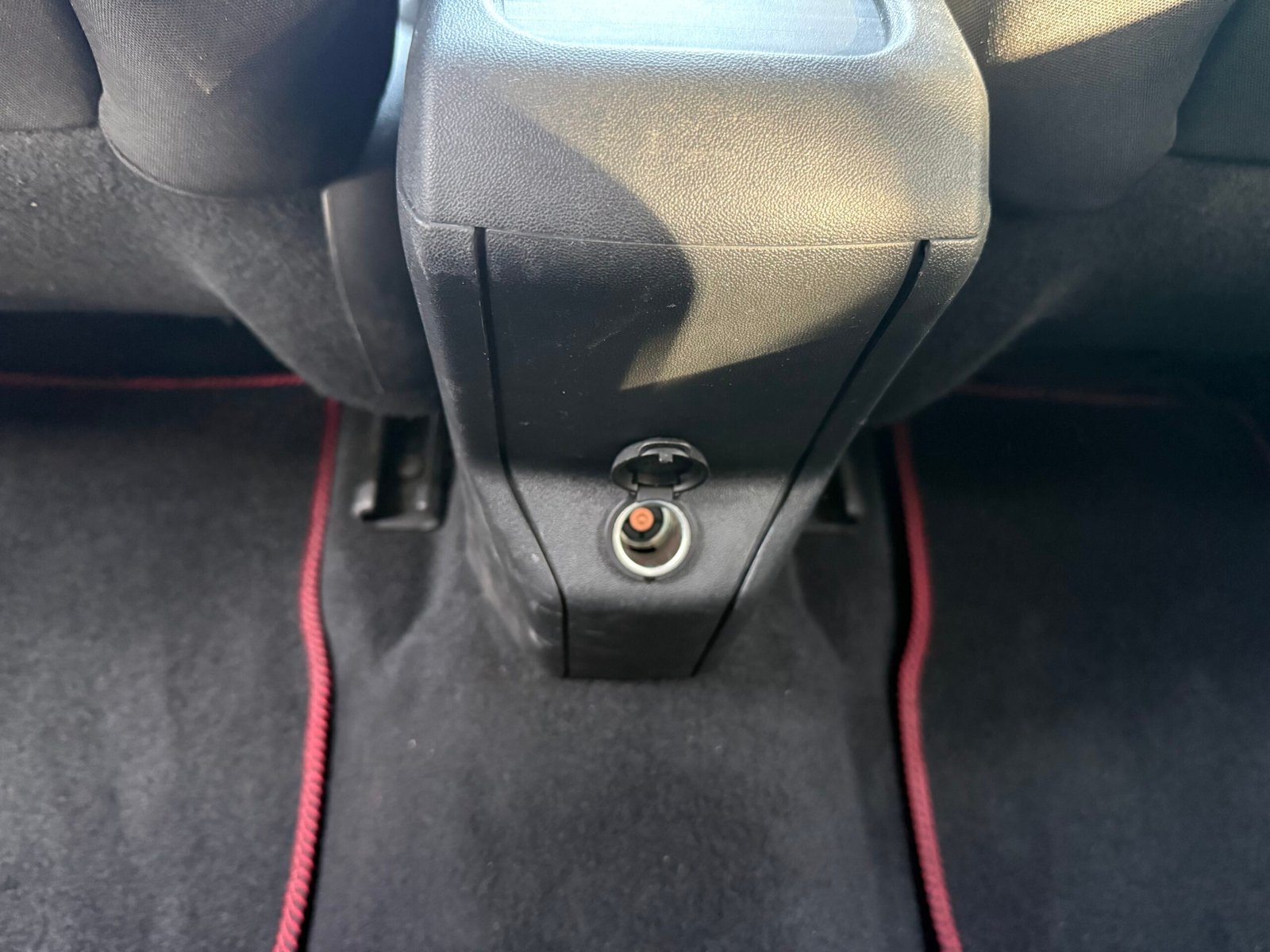 PEUGEOT 2008 GT Line 5HB 1.2 THP Puretech 12V FAP S&S EAT6 110 cv Boîte auto