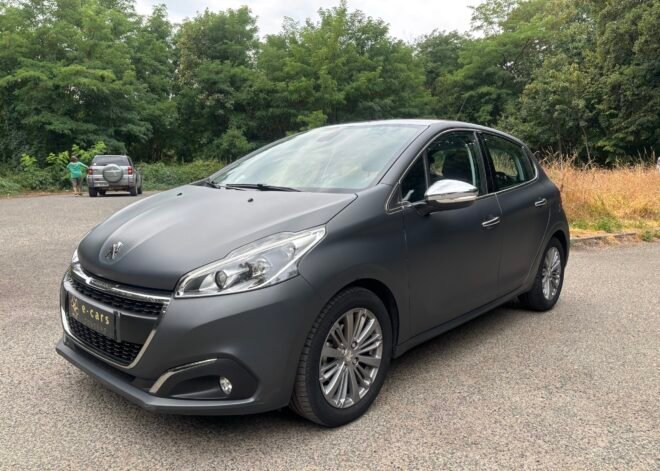 PEUGEOT Phase II 208 1.2 110 cv Allure