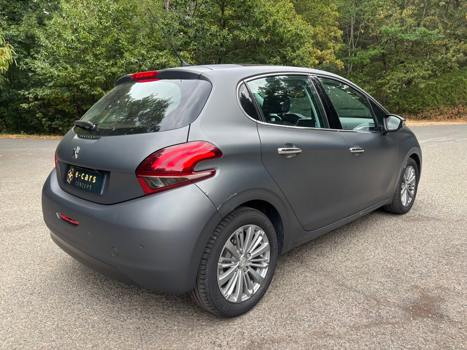 PEUGEOT Phase II 208 1.2 110 cv Allure