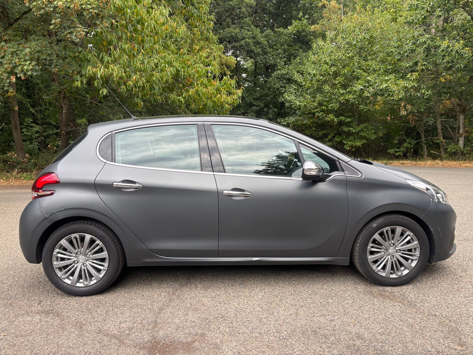PEUGEOT Phase II 208 1.2 110 cv Allure