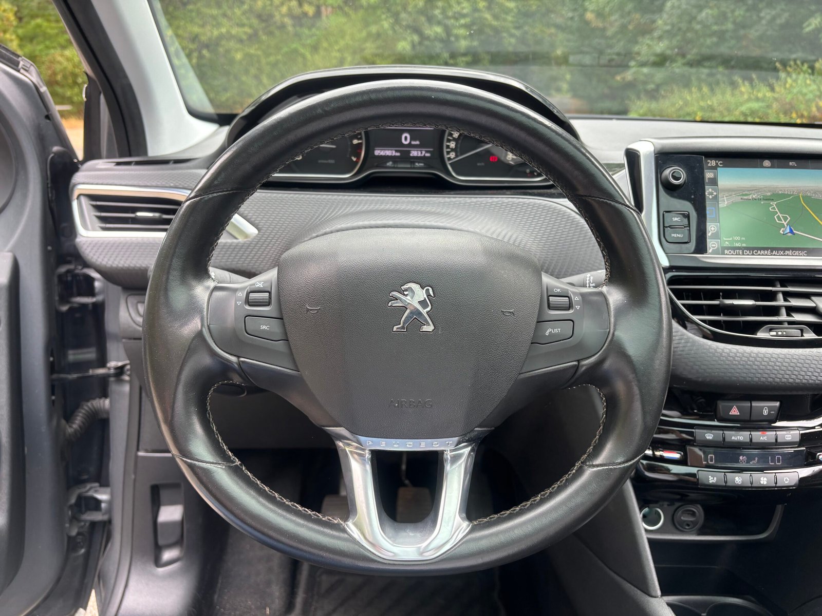 PEUGEOT Phase II 208 1.2 110 cv Allure