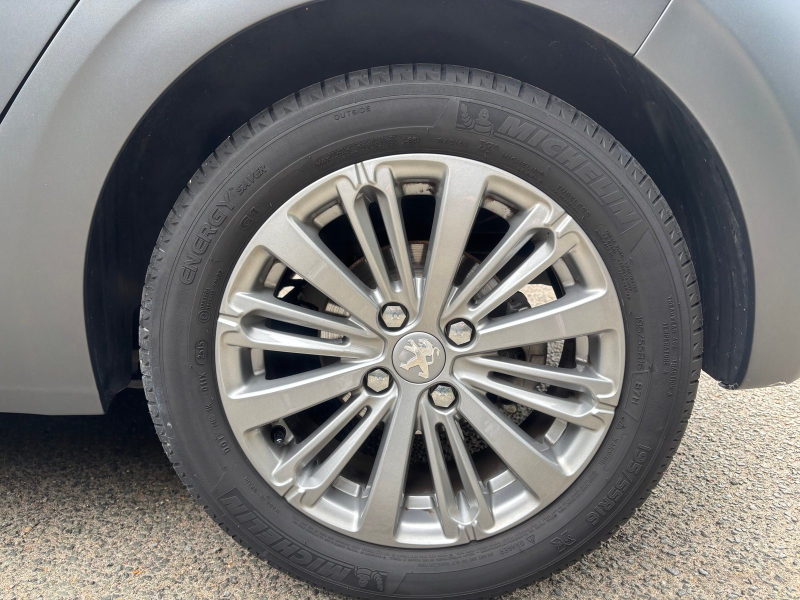 PEUGEOT Phase II 208 1.2 110 cv Allure