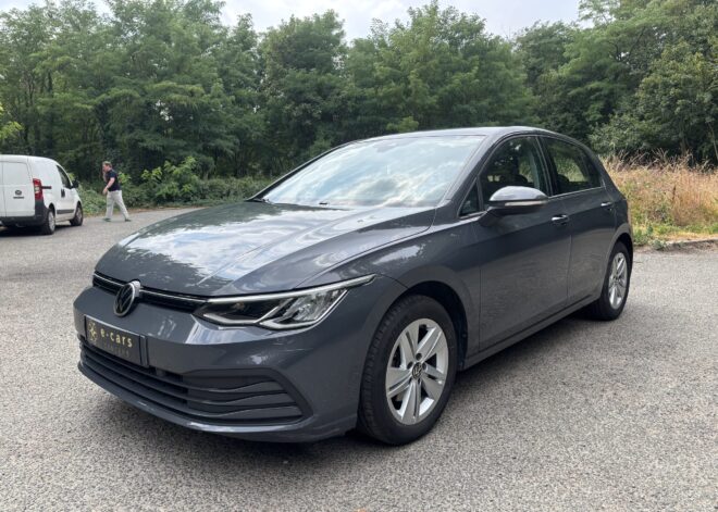 VOLKSWAGEN Golf VIII 1.5 TSi 130cv Life 1st