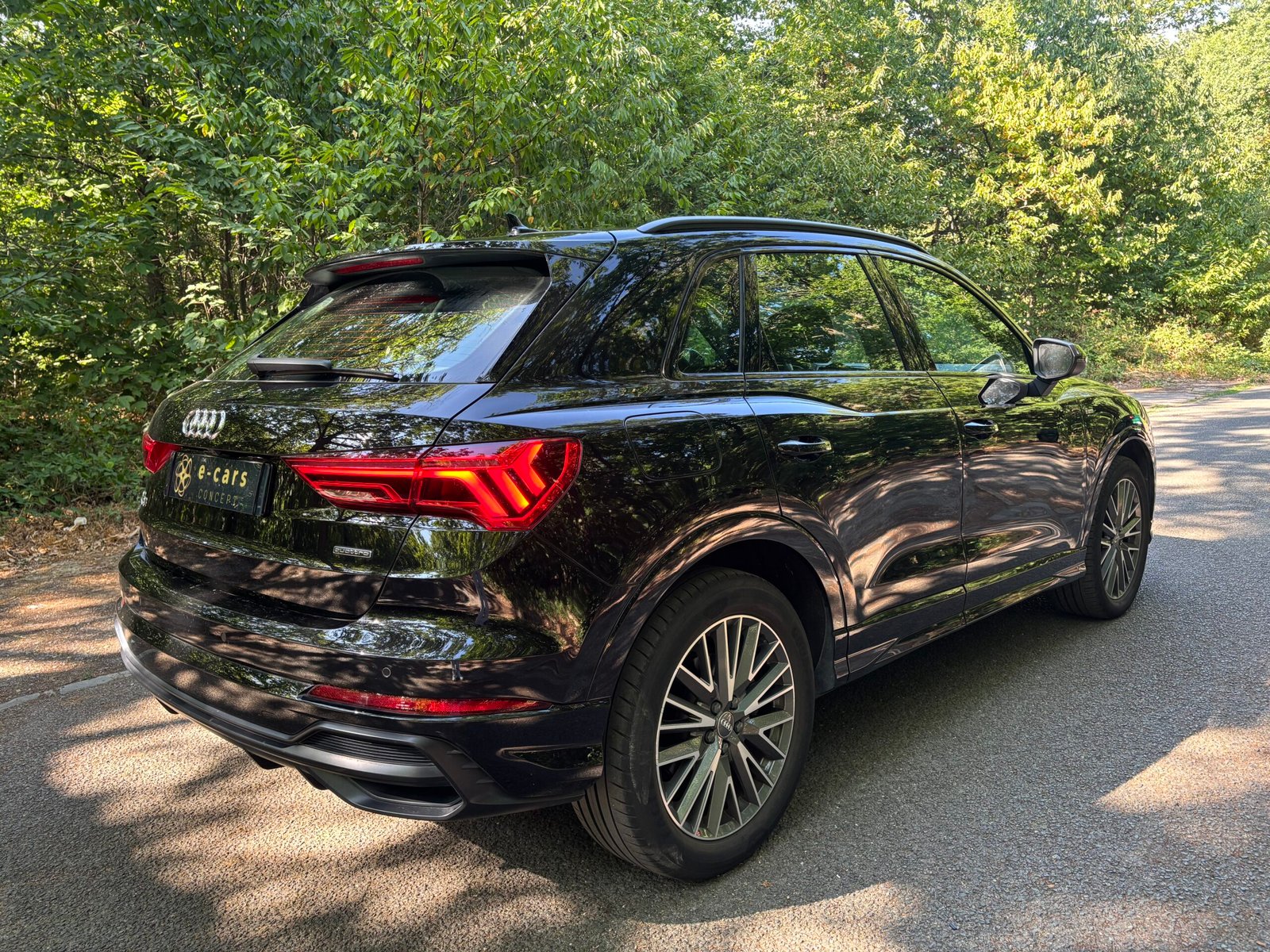 AUDI Q3 40 2.0 TFSI Quattro S Tronic7 190 S-LINE
