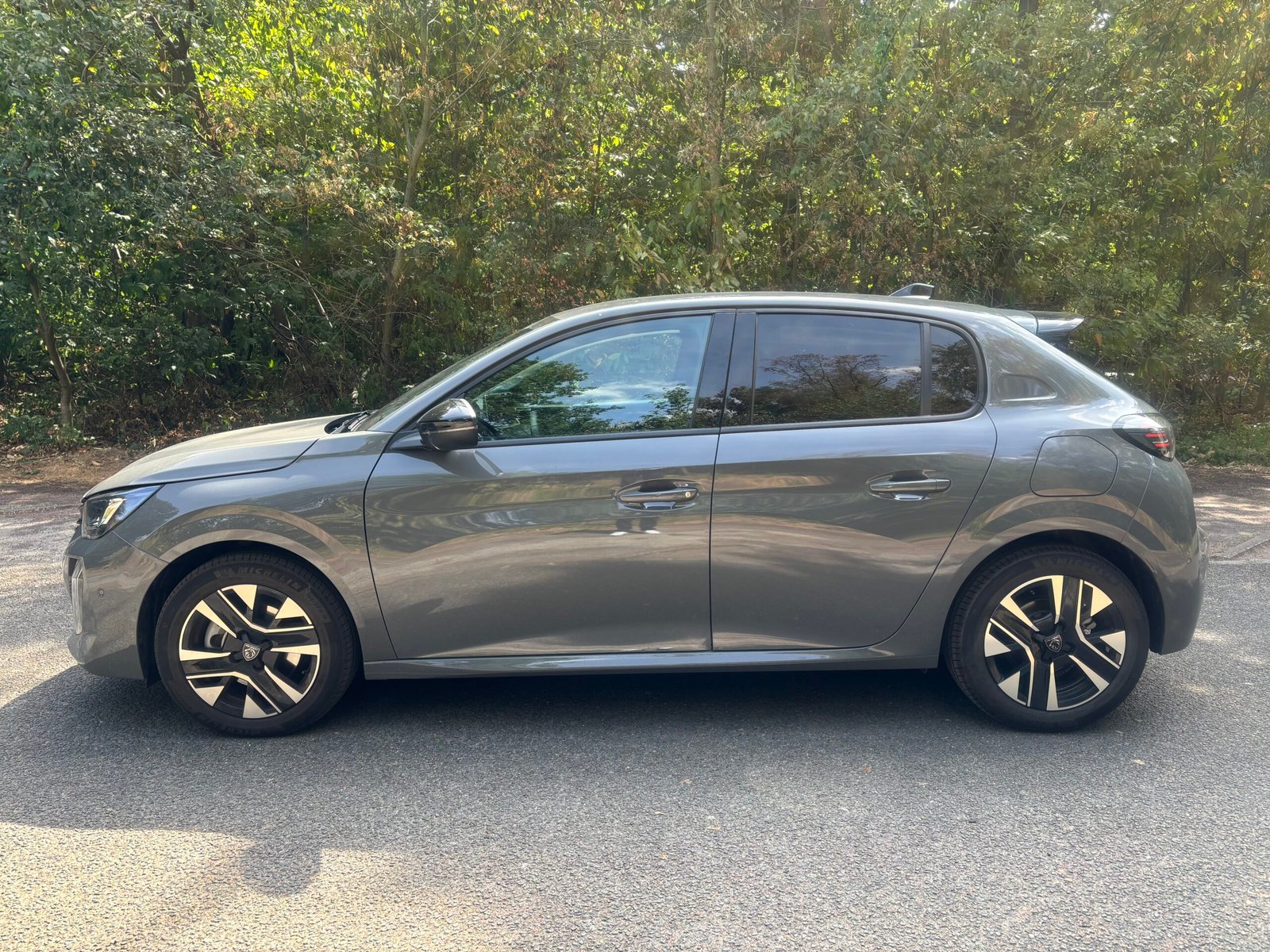 PEUGEOT 208 1.2 Hybrid e-DSC6 110 ALLURE