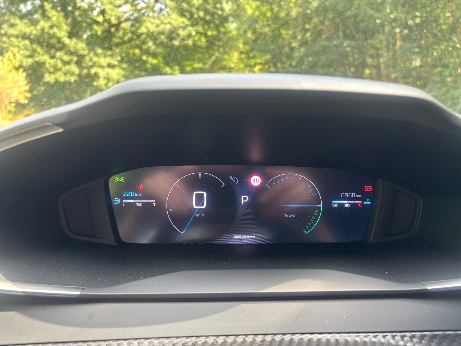 PEUGEOT 208 1.2 Hybrid e-DSC6 110 ALLURE