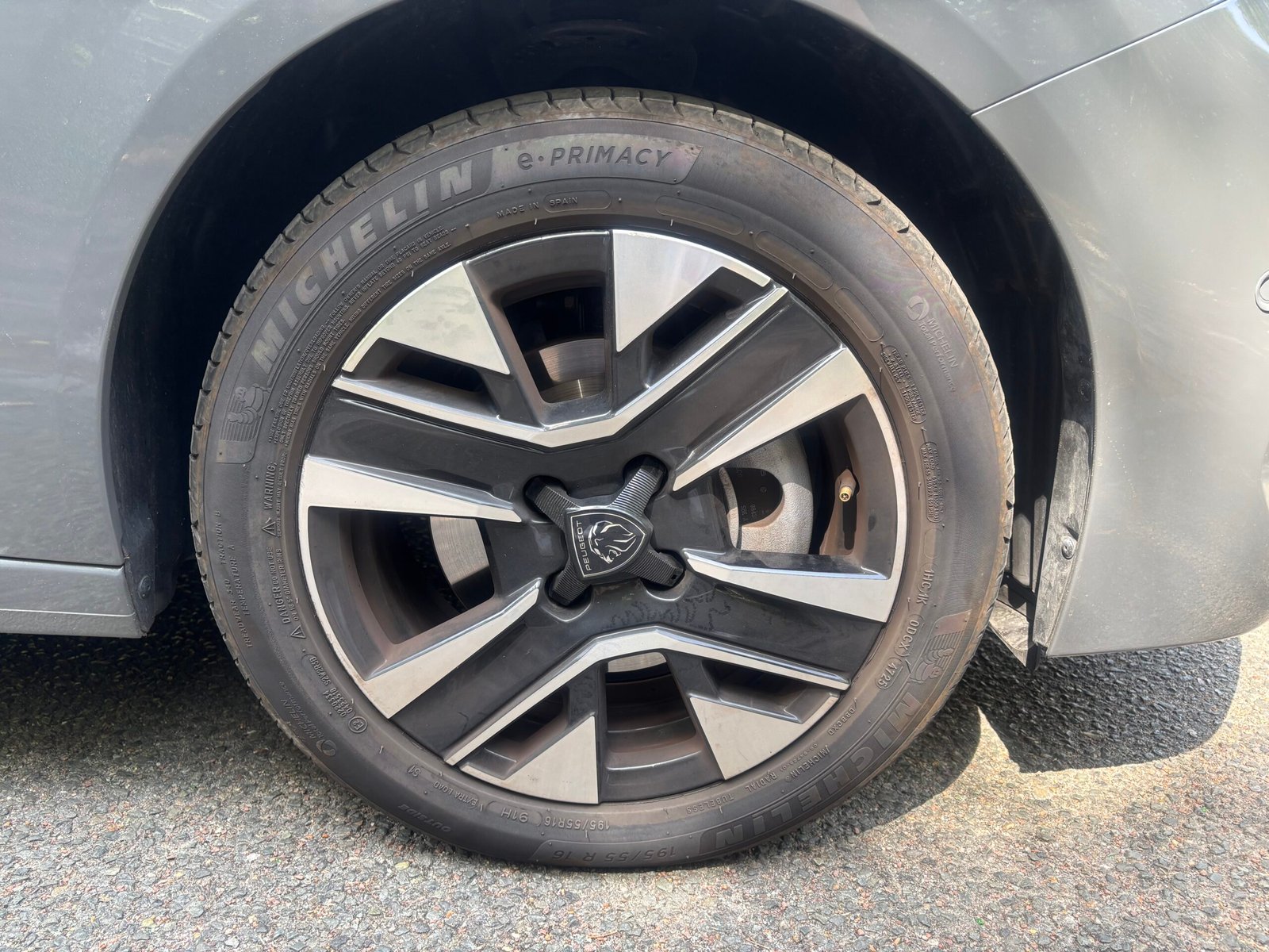 PEUGEOT 208 1.2 Hybrid e-DSC6 110 ALLURE
