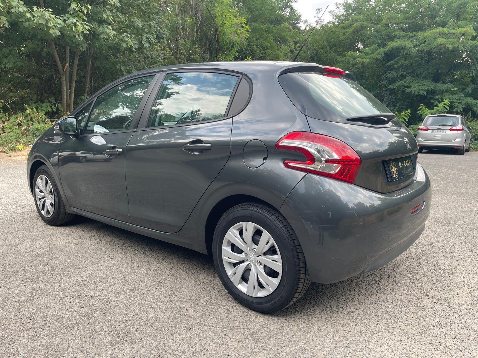 PEUGEOT 208 1.2 VTi 12V 82