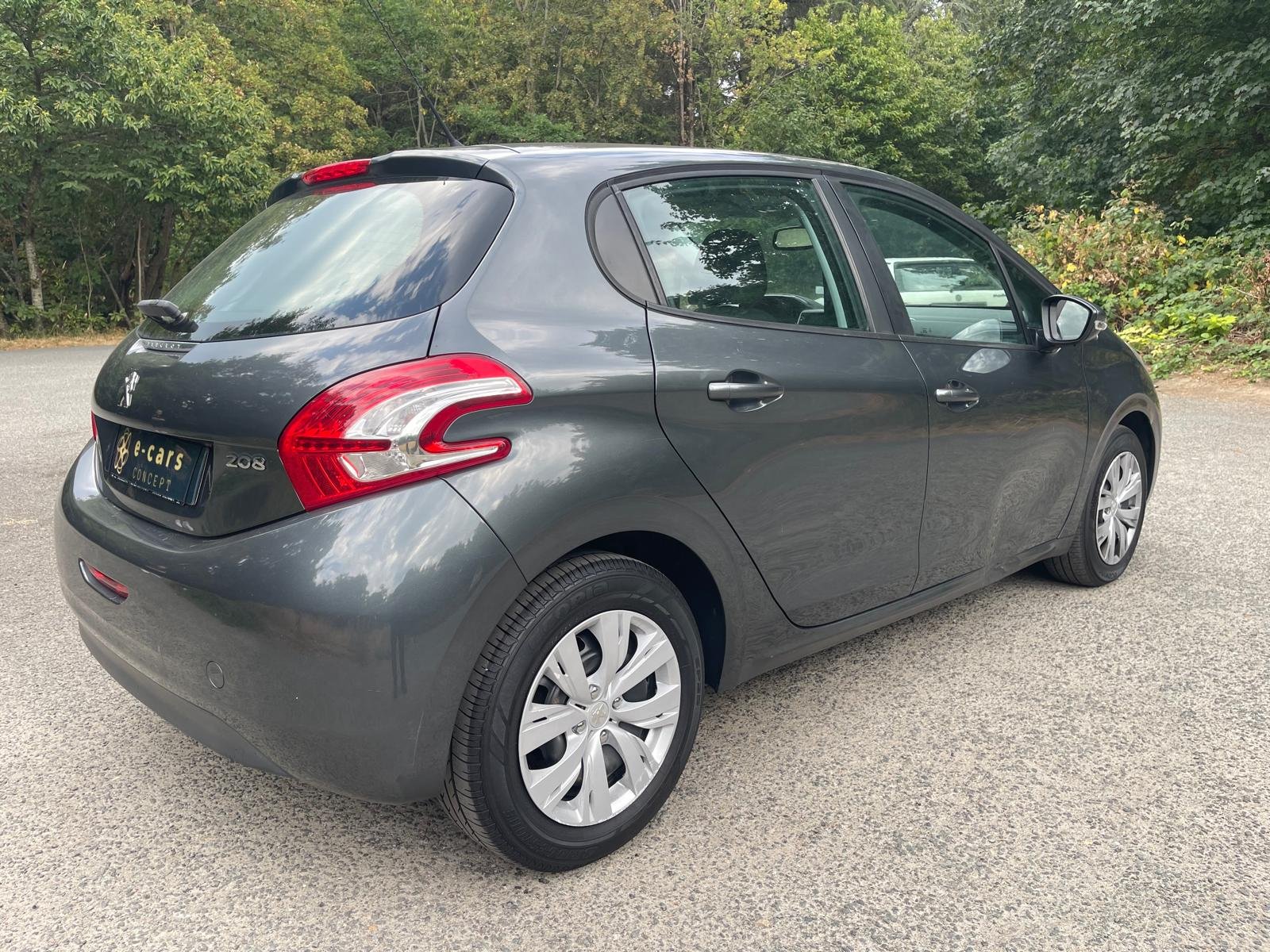 PEUGEOT 208 1.2 VTi 12V 82