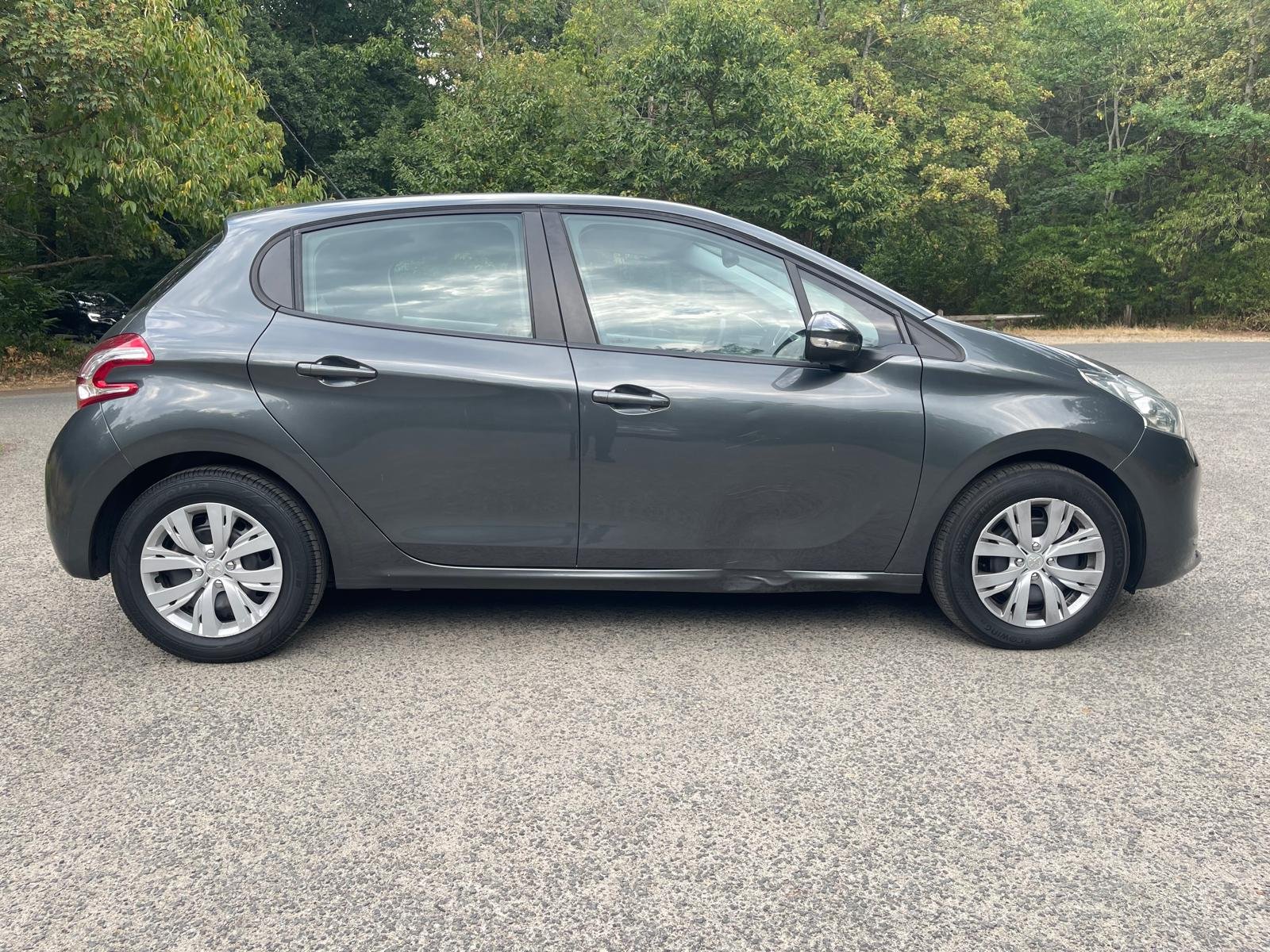 PEUGEOT 208 1.2 VTi 12V 82