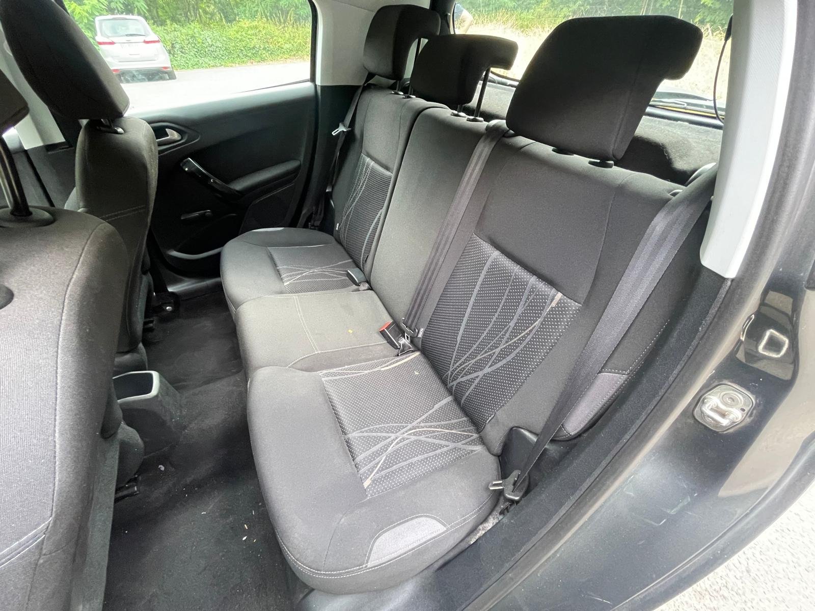 PEUGEOT 208 1.2 VTi 12V 82