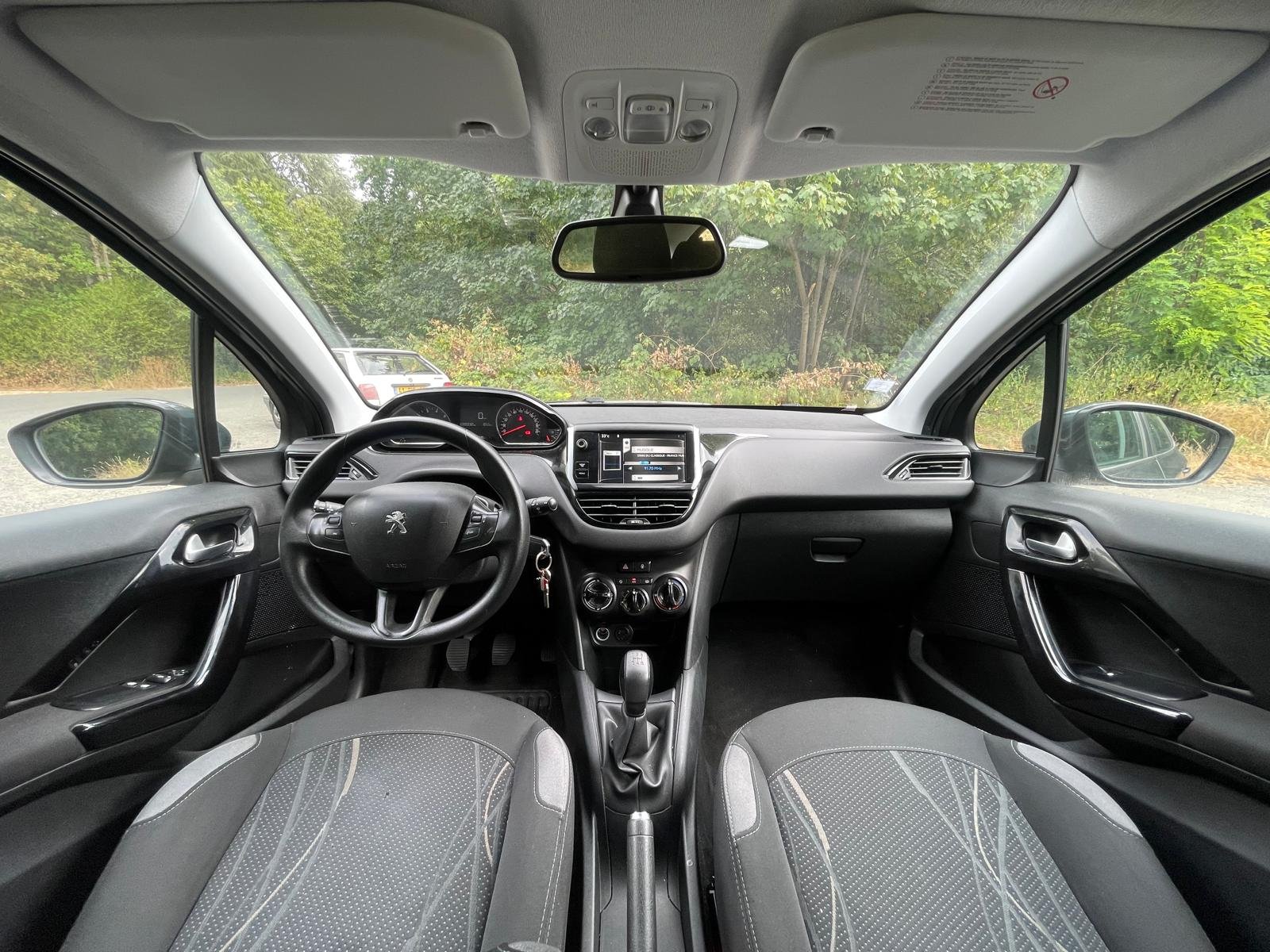 PEUGEOT 208 1.2 VTi 12V 82
