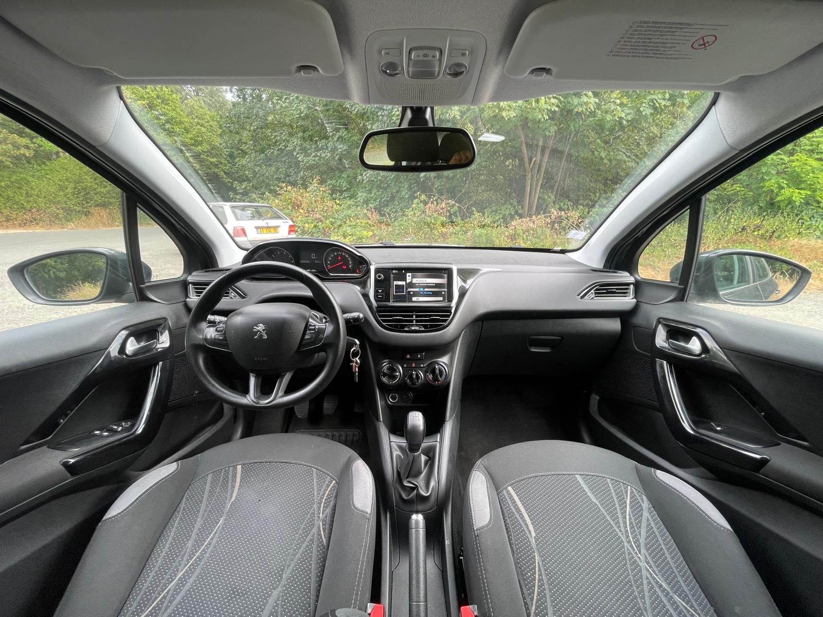 PEUGEOT 208 1.2 VTi 12V 82