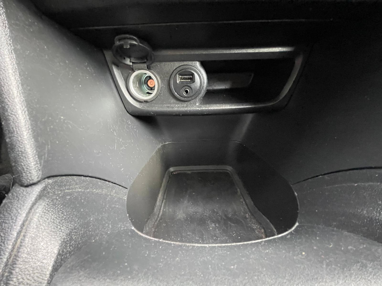 PEUGEOT 208 1.2 VTi 12V 82