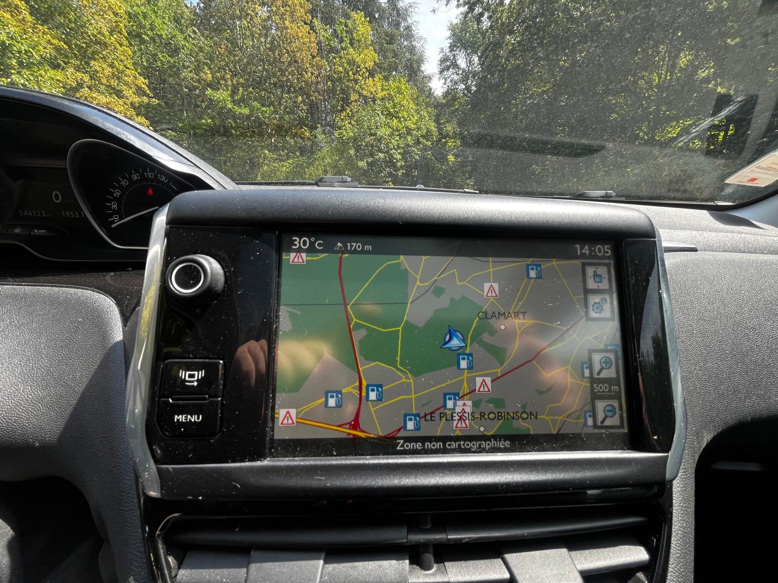 PEUGEOT 208 1,2 VTI 82ch ALLURE