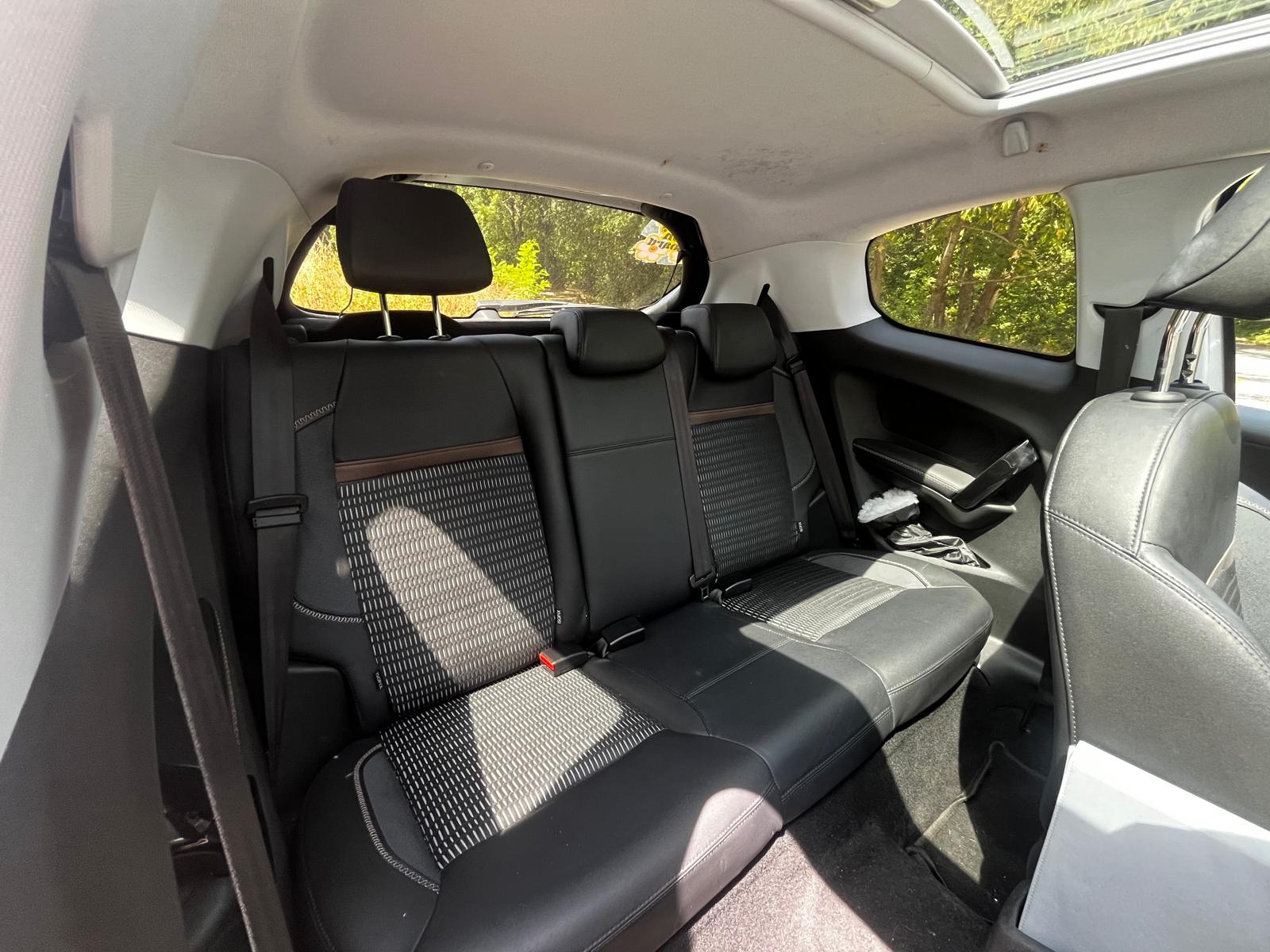 PEUGEOT 208 1,2 VTI 82ch ALLURE