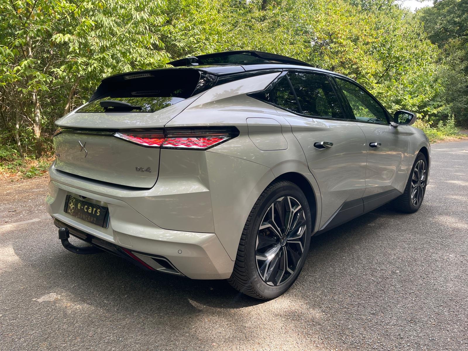 Ds ds4 hybride e-tense 225 eat8 LA PREMIERE