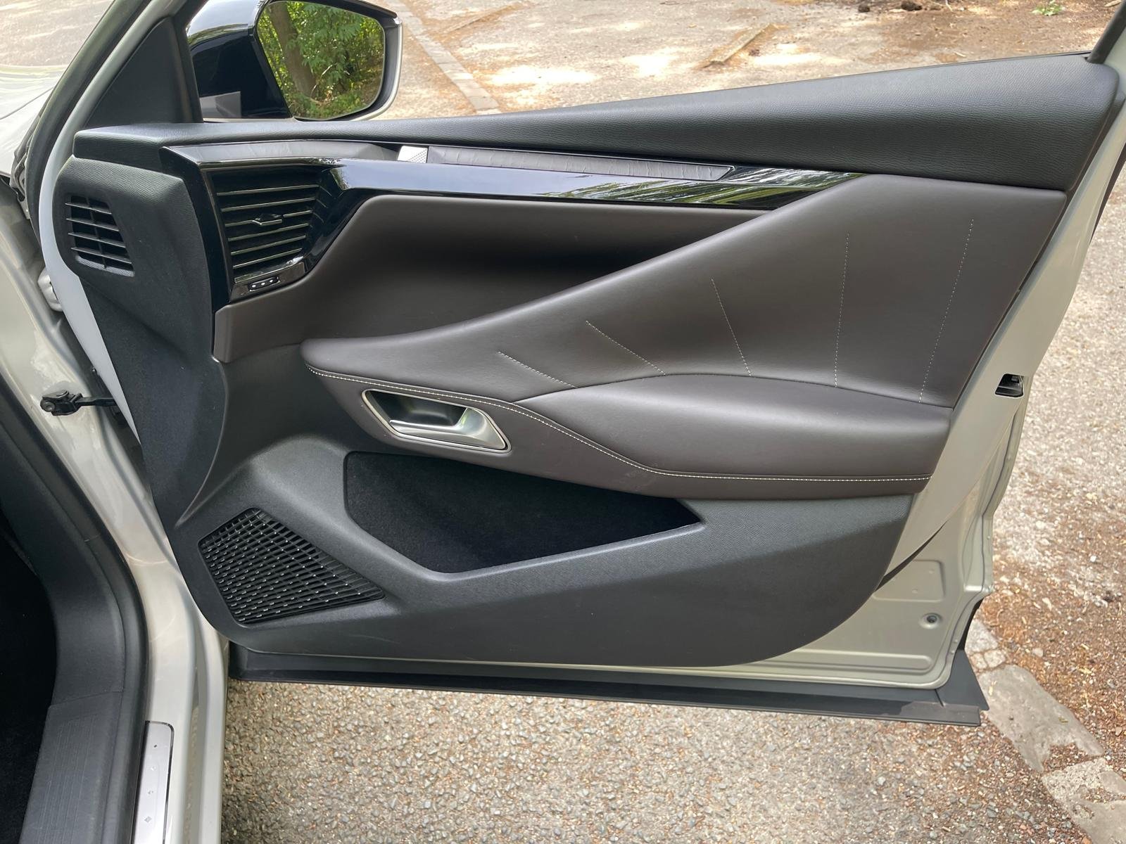 Ds ds4 hybride e-tense 225 eat8 LA PREMIERE
