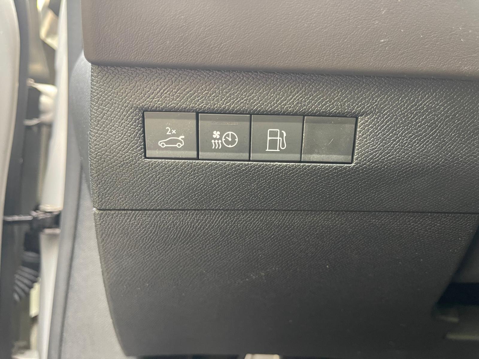 Ds ds4 hybride e-tense 225 eat8 LA PREMIERE