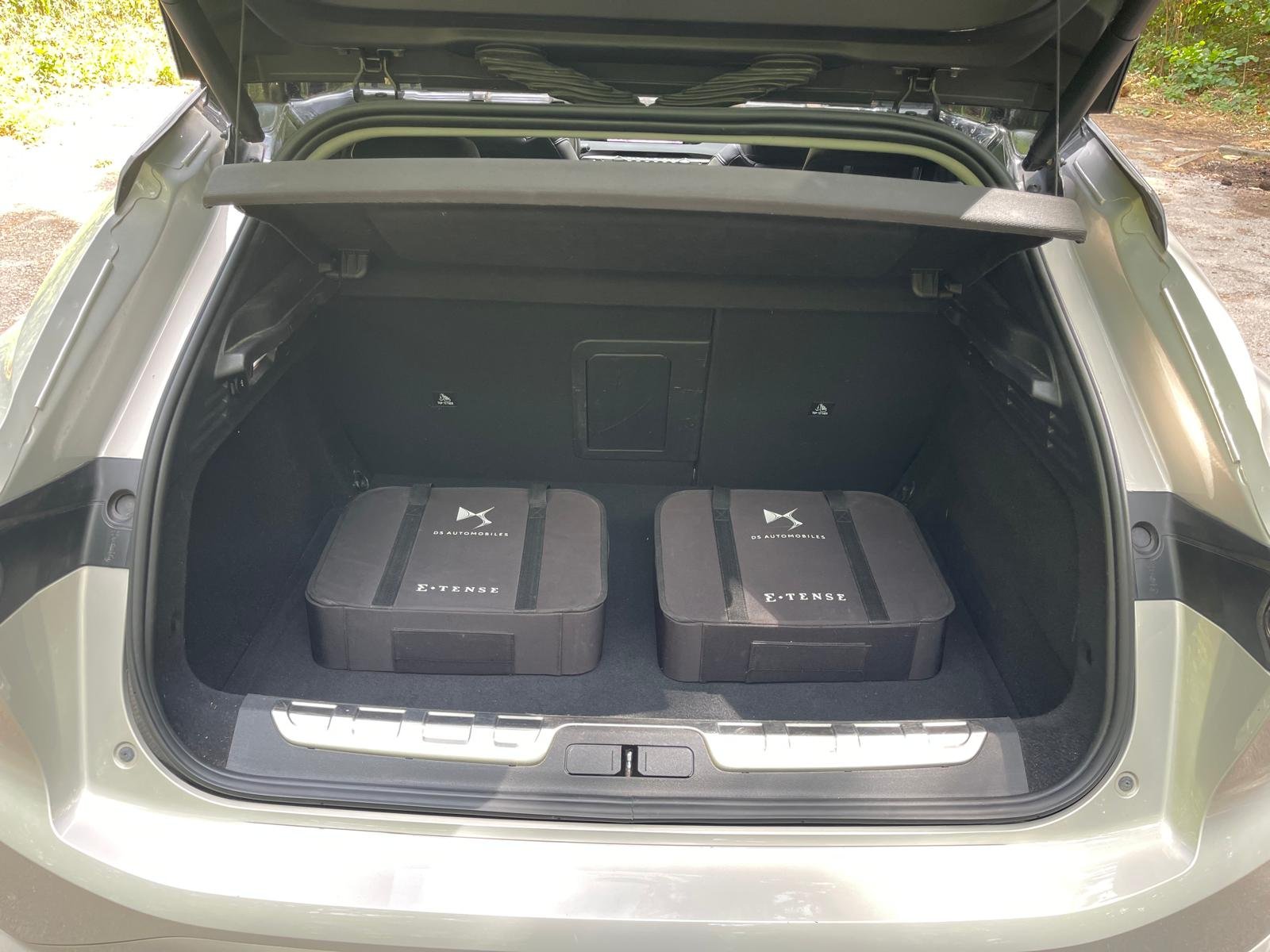 Ds ds4 hybride e-tense 225 eat8 LA PREMIERE