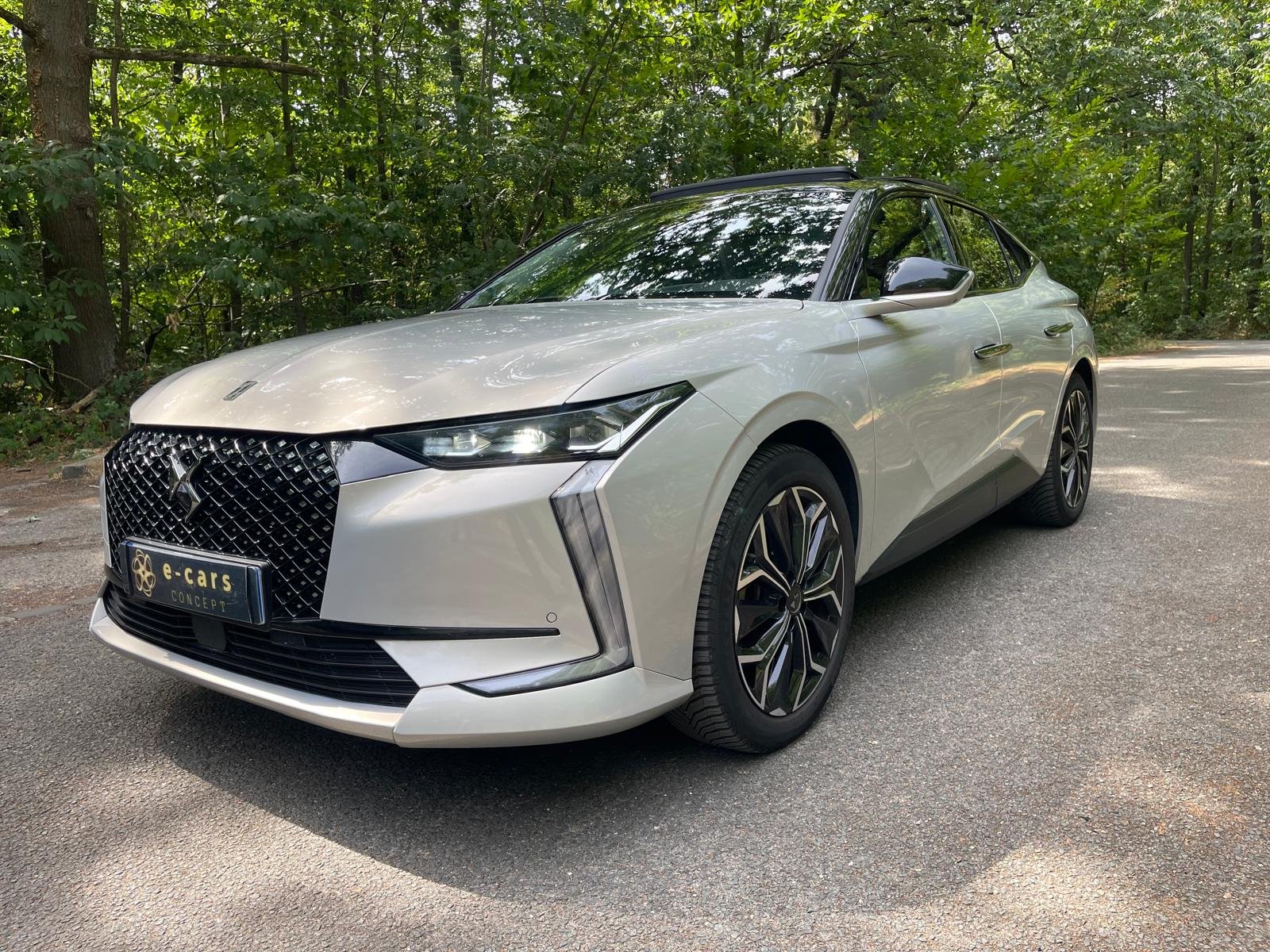 Ds ds4 hybride e-tense 225 eat8 LA PREMIERE