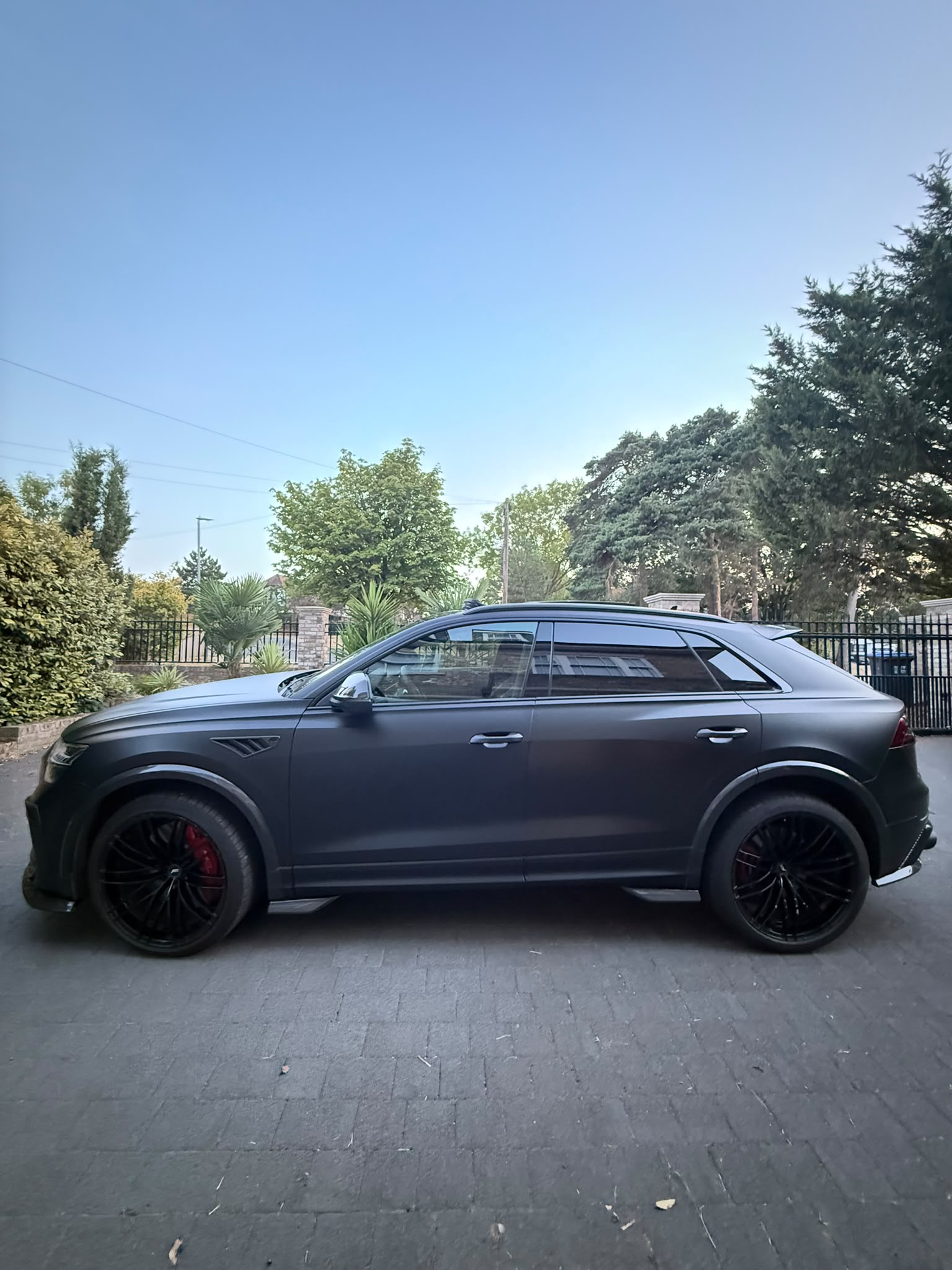 Audi rsq8-r abt 1 of 125 FULL BLACK
