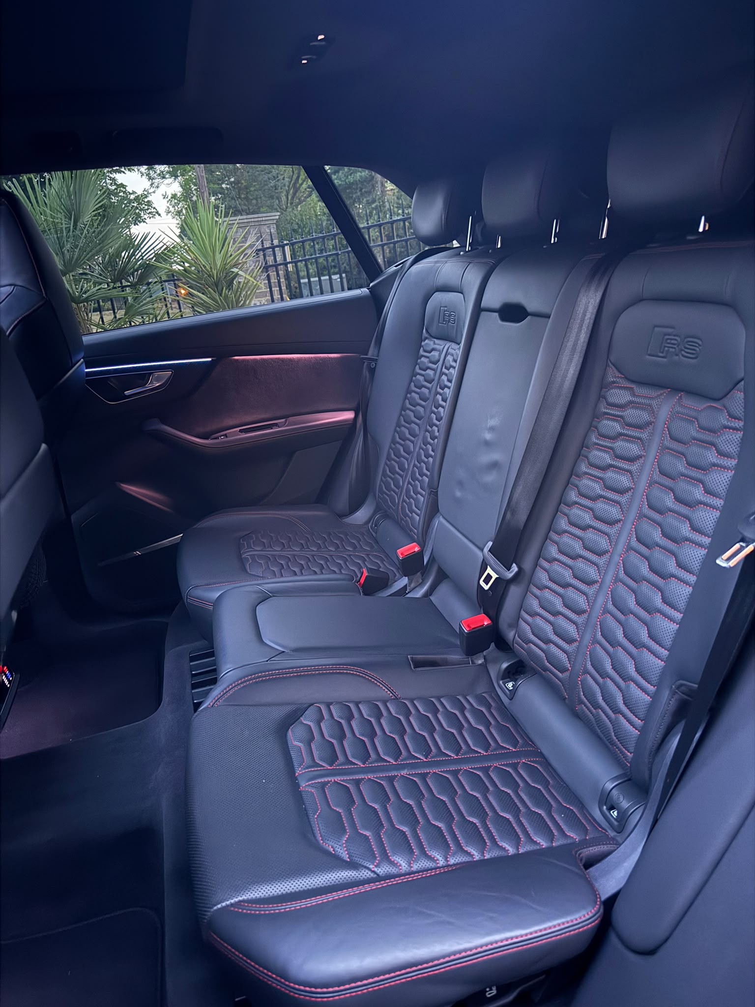 Audi rsq8-r abt 1 of 125 FULL BLACK