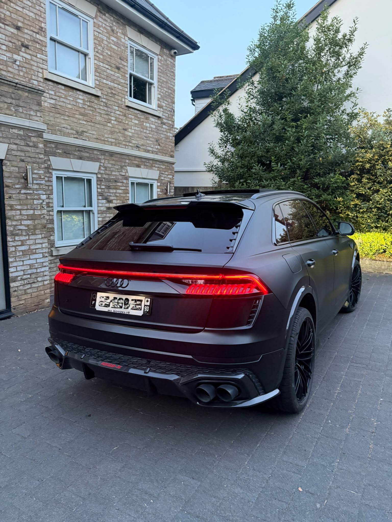 Audi rsq8-r abt 1 of 125 FULL BLACK