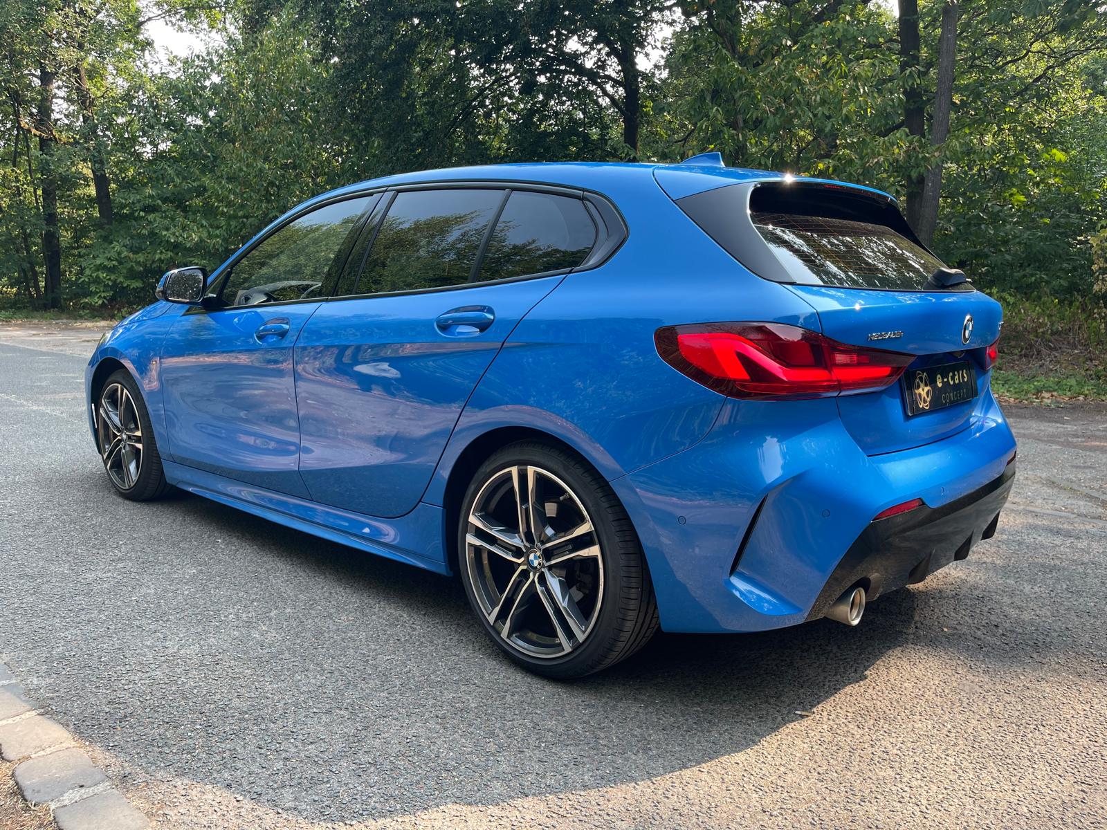 BMW Série 1 118i 1.5 i 12V DCT7 140 PACK M SPORT