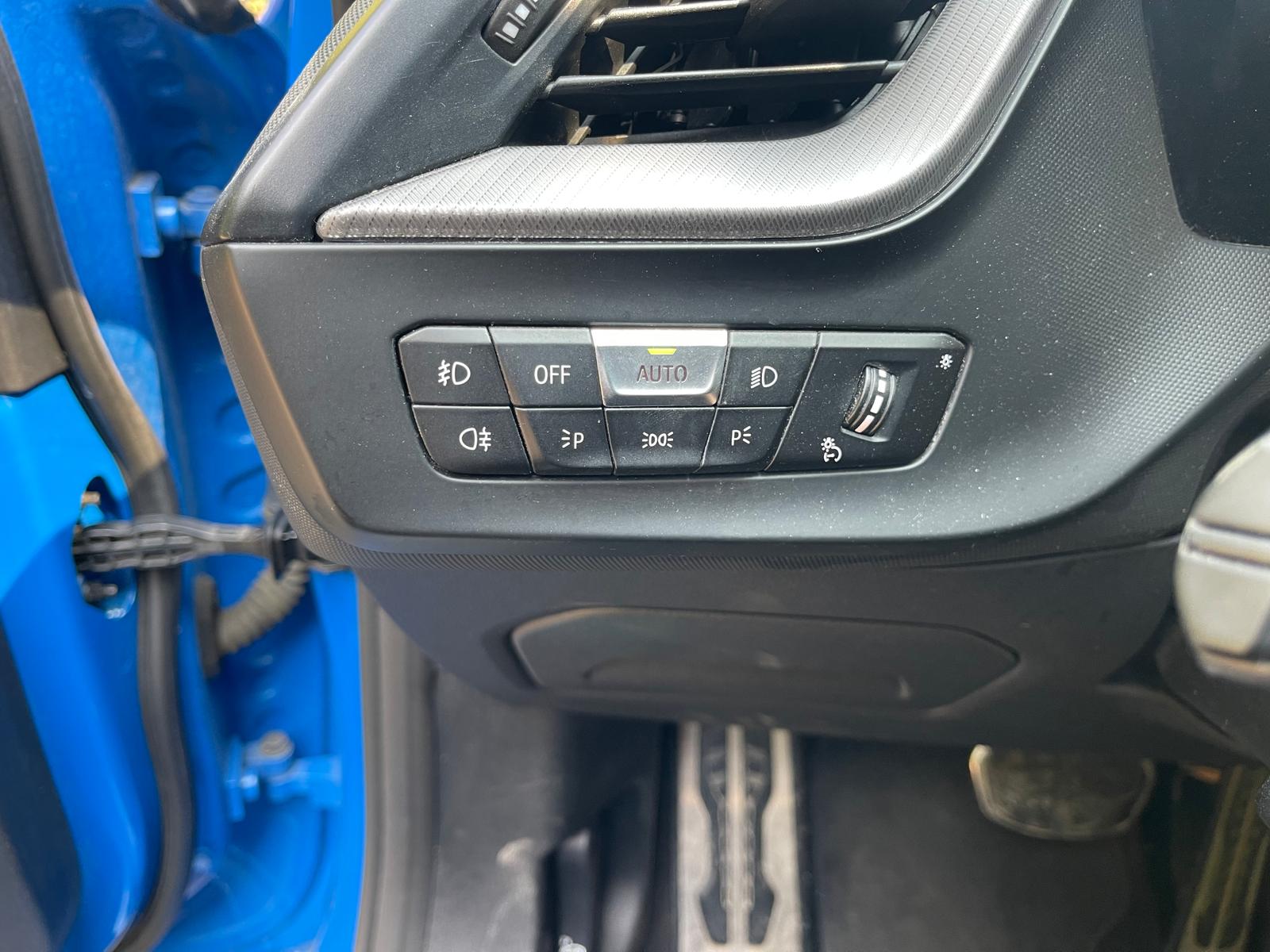 BMW Série 1 118i 1.5 i 12V DCT7 140 PACK M SPORT