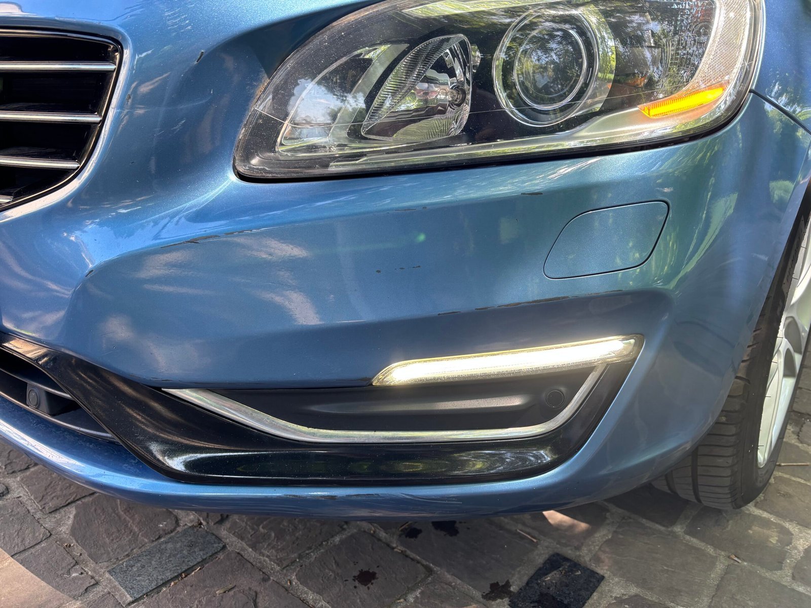 Volvo V60 Plug-in Hybrid D6 215 +70 ch AWD Xénium Geartronic A