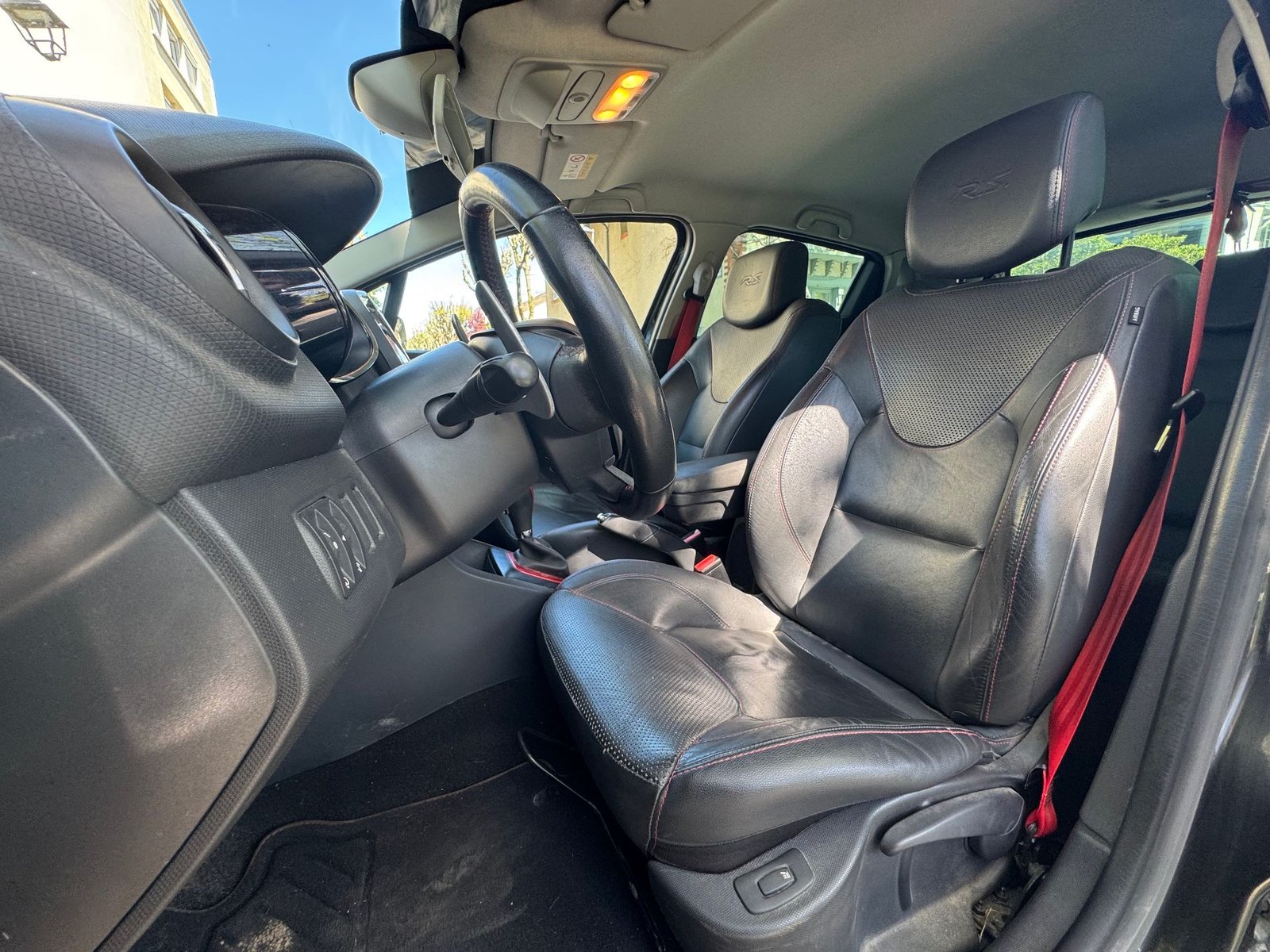 Renault Clio IV 5 Portes RS 1.6 16V Turbo EDC6 200 cv Boîte auto