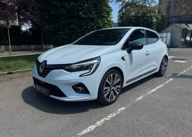 Renault Clio V 5 Portes E-TECH 1.6 i 16V GPF 140 Hybrid S&S 91 cv Boîte auto
