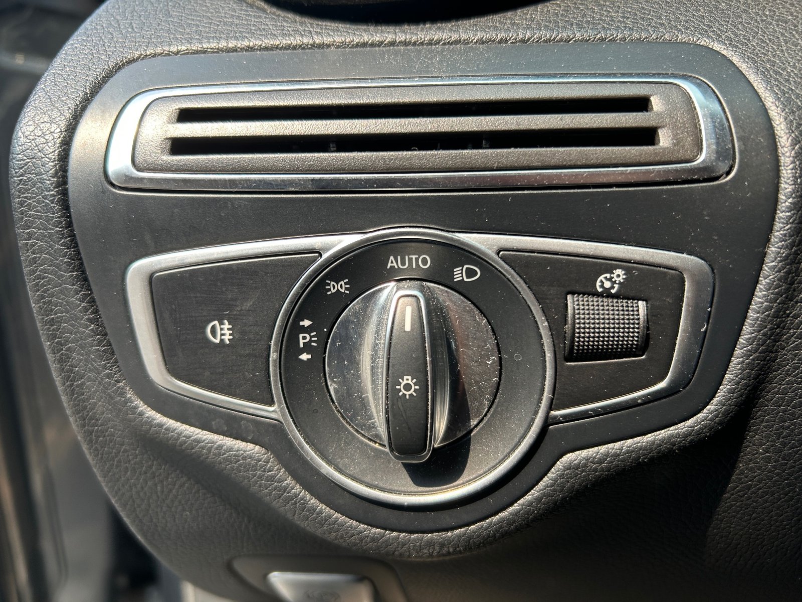 Mercedes-Benz Classe C 205) Berline 220 CDi 2.0 CDI 16V 9G-TRONIC BlueTEC 194 cv Boîte auto