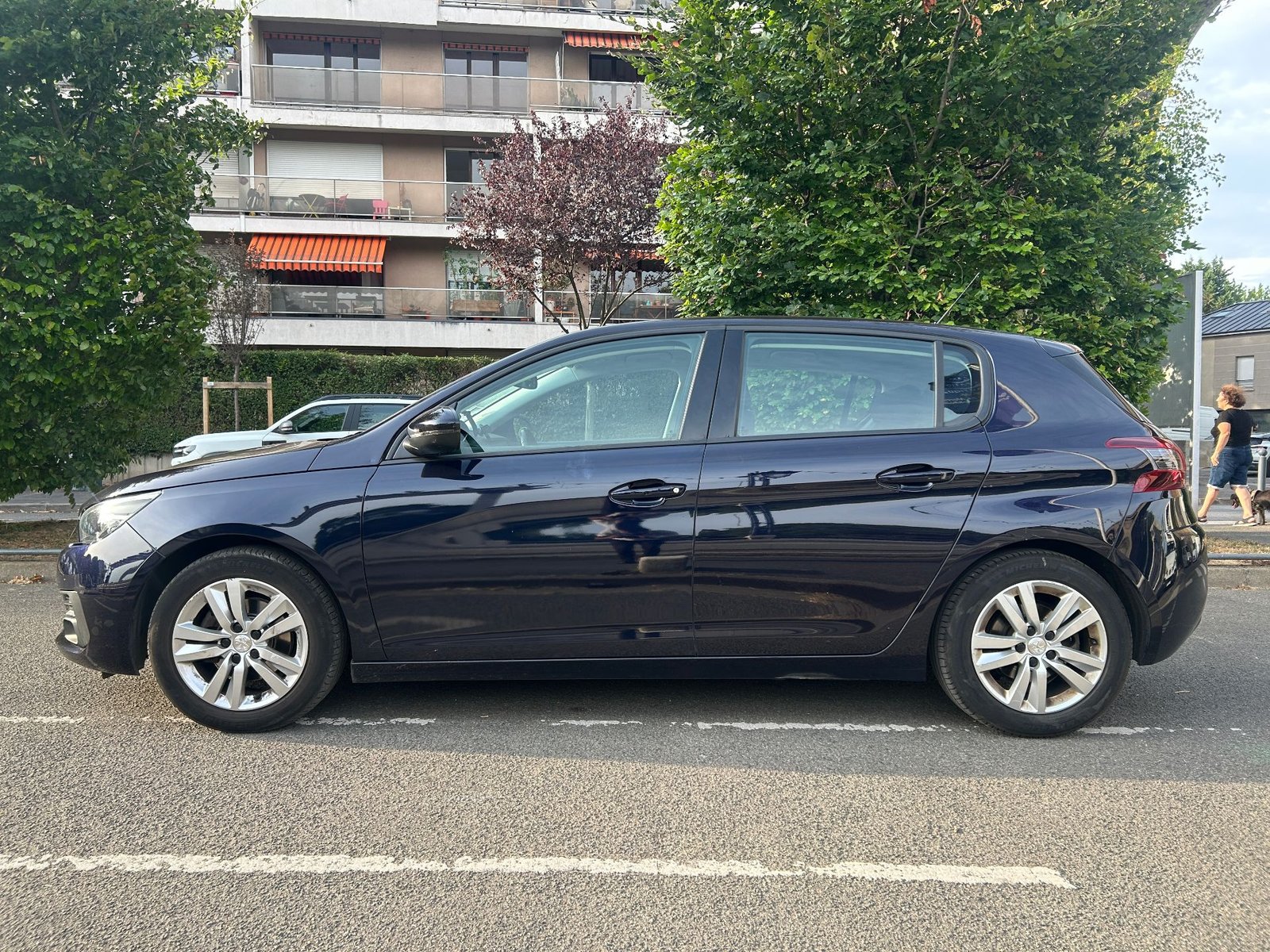 Peugeot 308 Phase II 1.5 BlueHDi 16V EAT8 S&S 130 cv Boîte auto