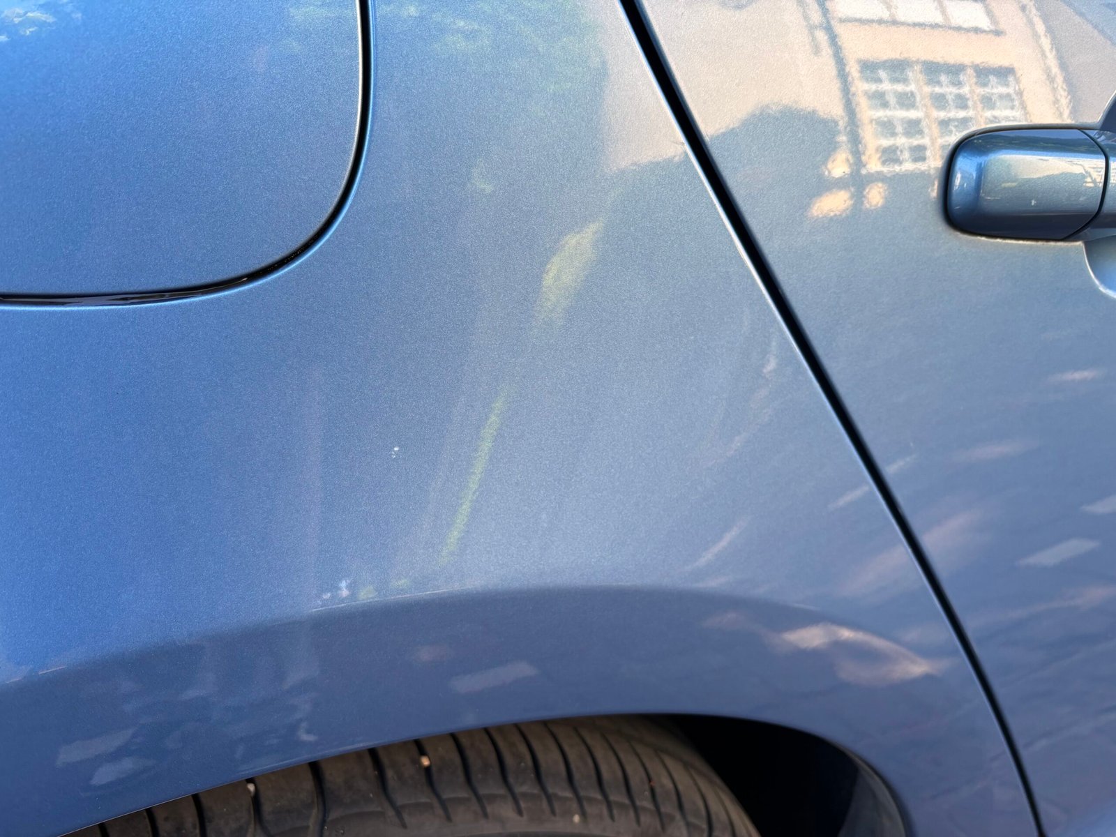 Volvo V60 Plug-in Hybrid D6 215 +70 ch AWD Geartronic A Xénium