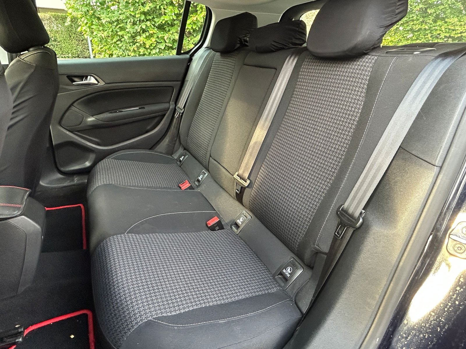 Peugeot 308 Phase II 1.5 BlueHDi 16V EAT8 S&S 130 cv Boîte auto
