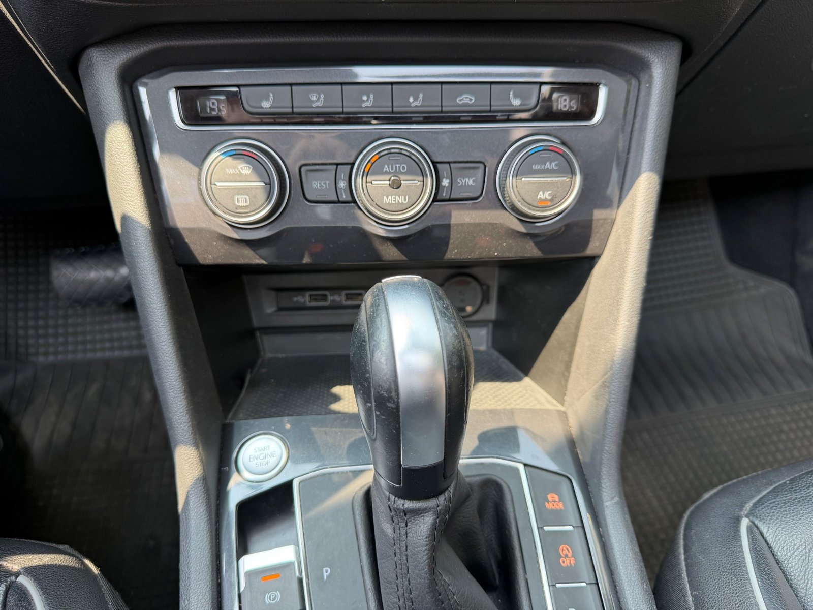 Volkswagen Tiguan Rline 1.5 TSi 16V DSG7 150 cv Boîte auto