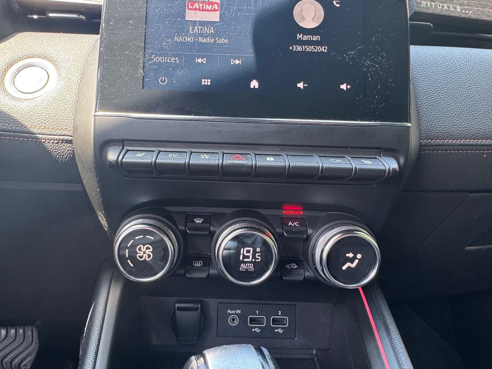 Renault Clio V 5 Portes E-TECH 1.6 i 16V GPF 140 Hybrid S&S 91 cv Boîte auto