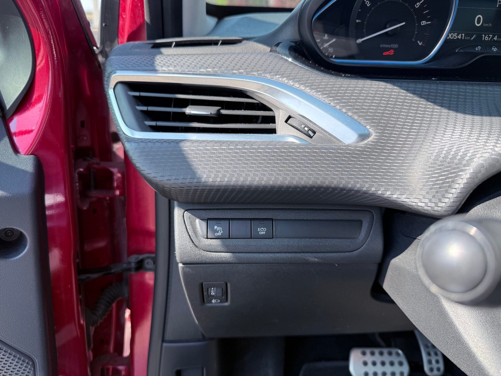 Peugeot 208 Féline 1.2 Essence 110 Automatique