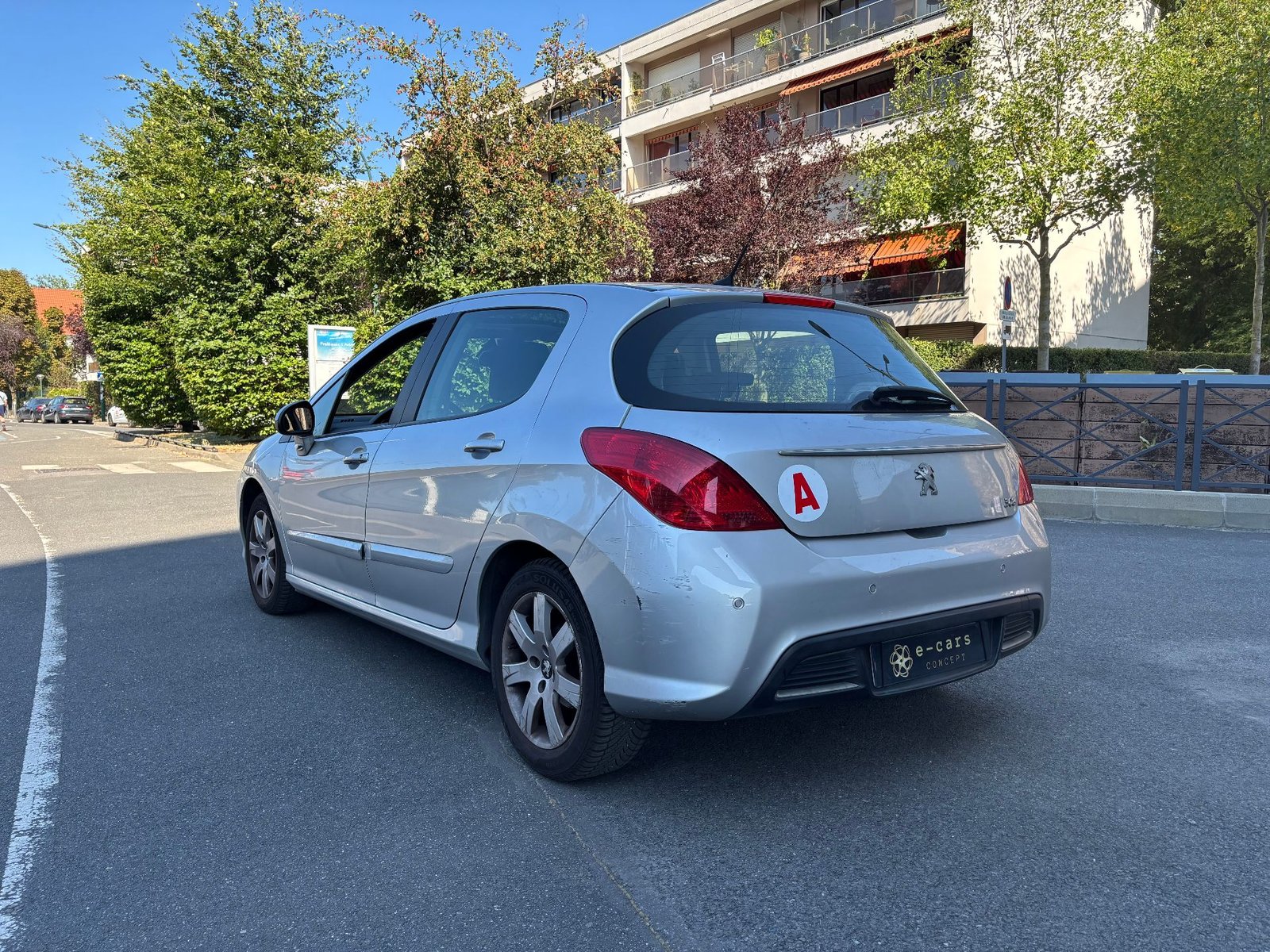 PEUGEOT 308