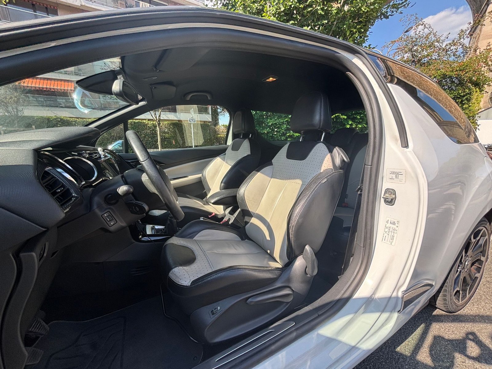 Citroën DS3 SoChic 1.6 e-HDi FAP Airdream S&S 92 cv