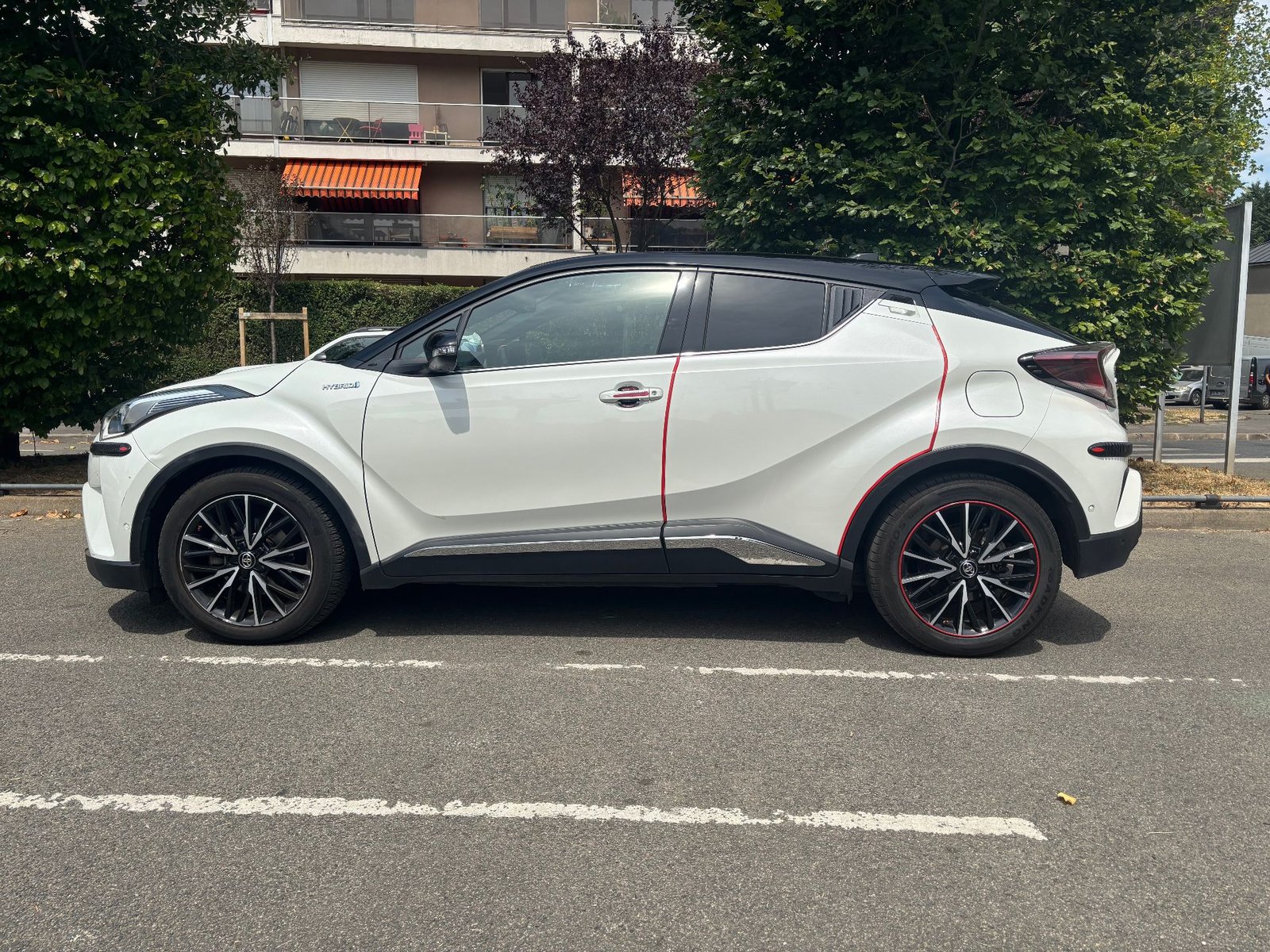 Toyota C-HR 1.8 VVT-i 16V 122ch HSD Hybrid 2WD CVT Boîte auto